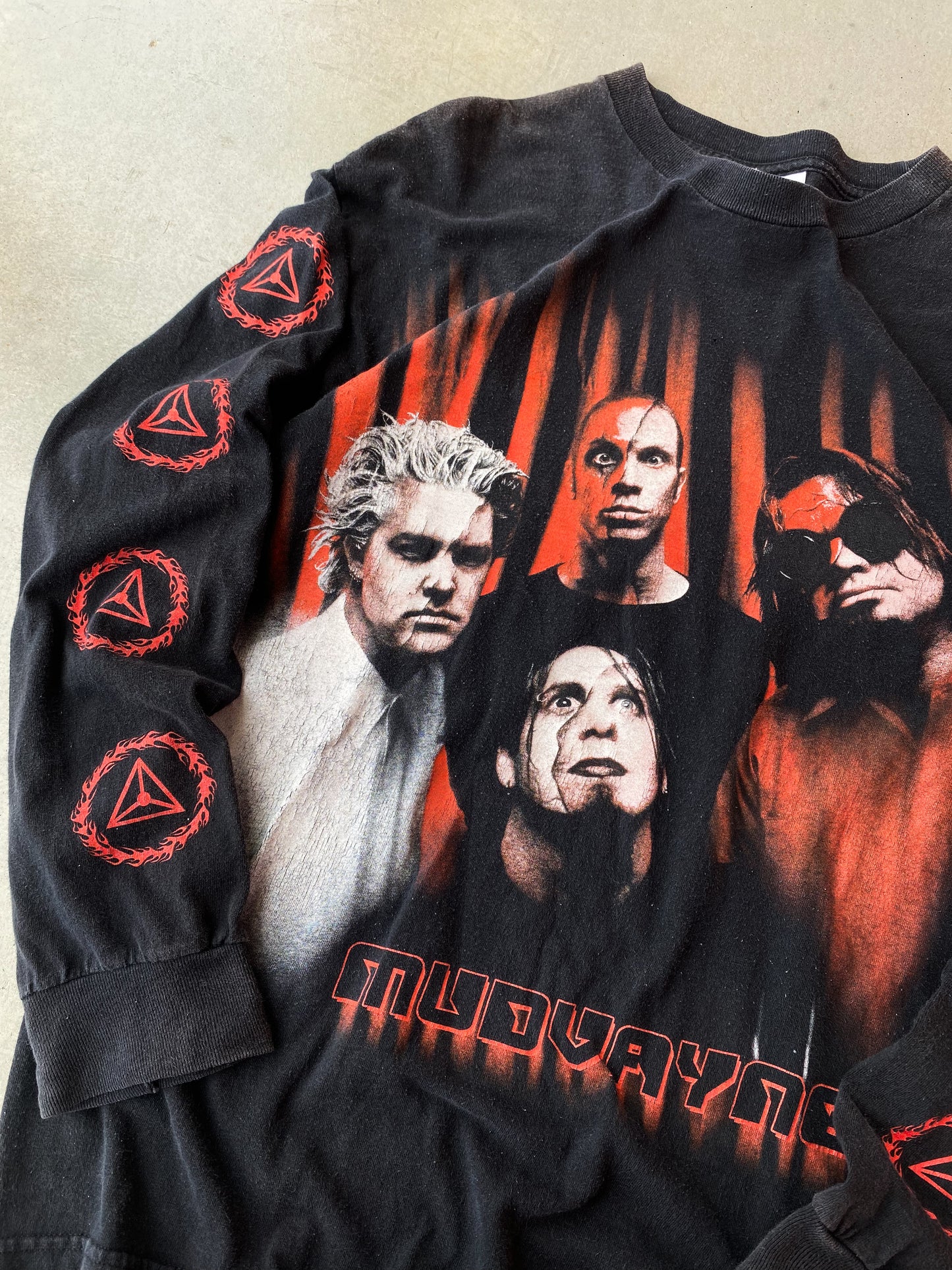Vintage 00’s Mudvayne Longsleeve Band Tee ( Large )