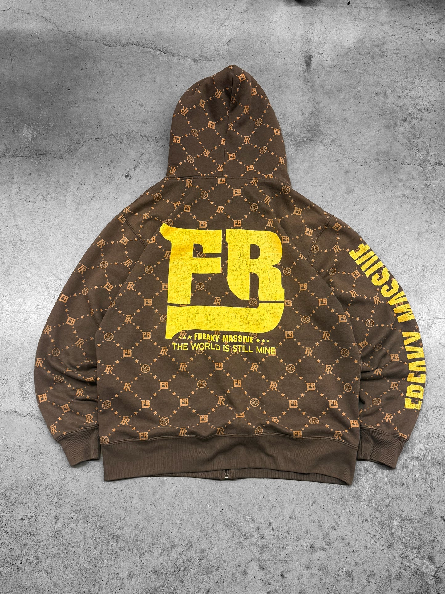 Vintage 2000s Y2K Freaky Massive Zip Up Hoodie ( XL )