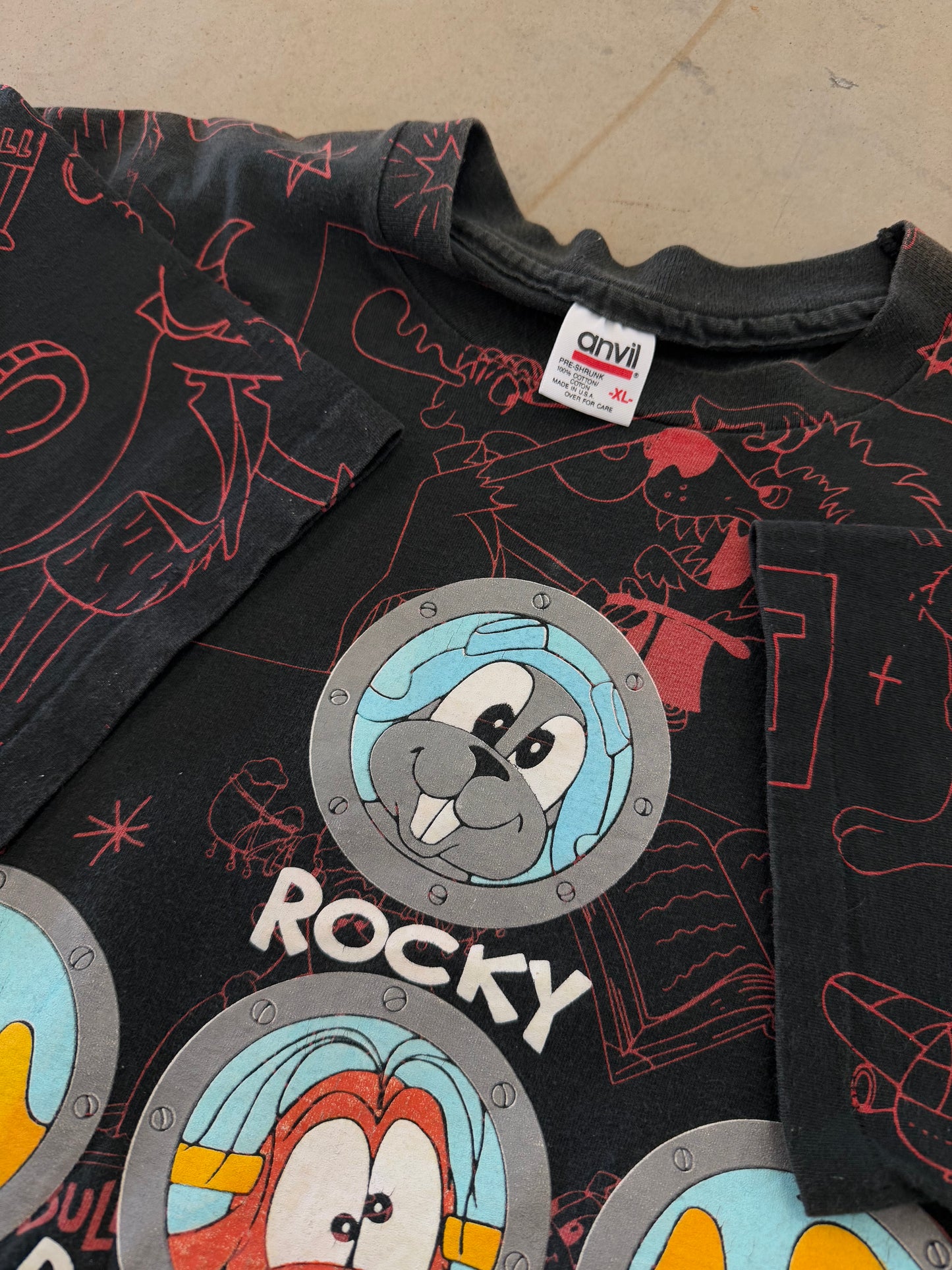 Vintage 1992 Rocky & Bullwinkle AOP Cartoon Tee ( XL )