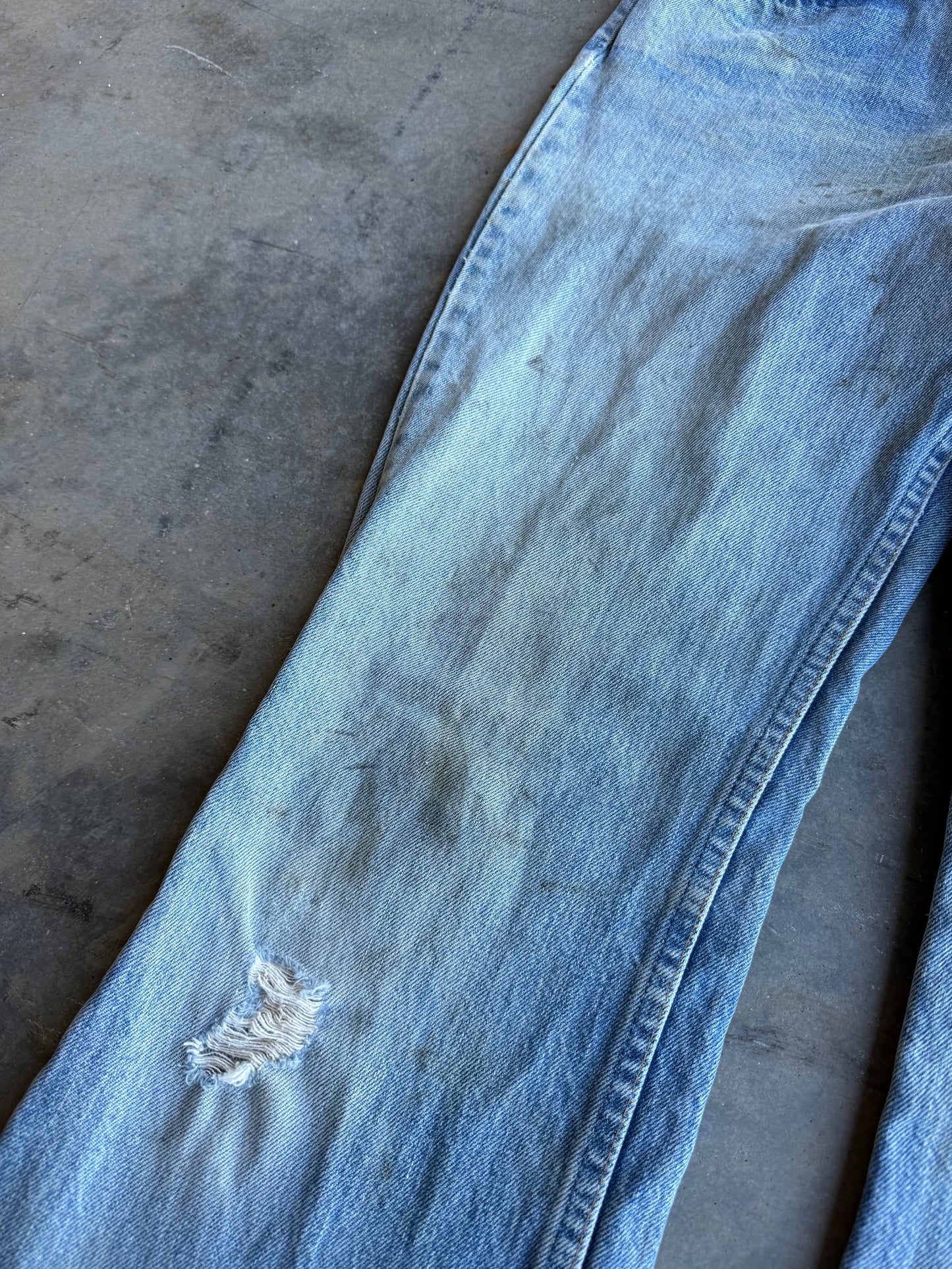 Vintage 80s Levi’s Orange Tab Bootcut Light Wash Jeans (32x31)