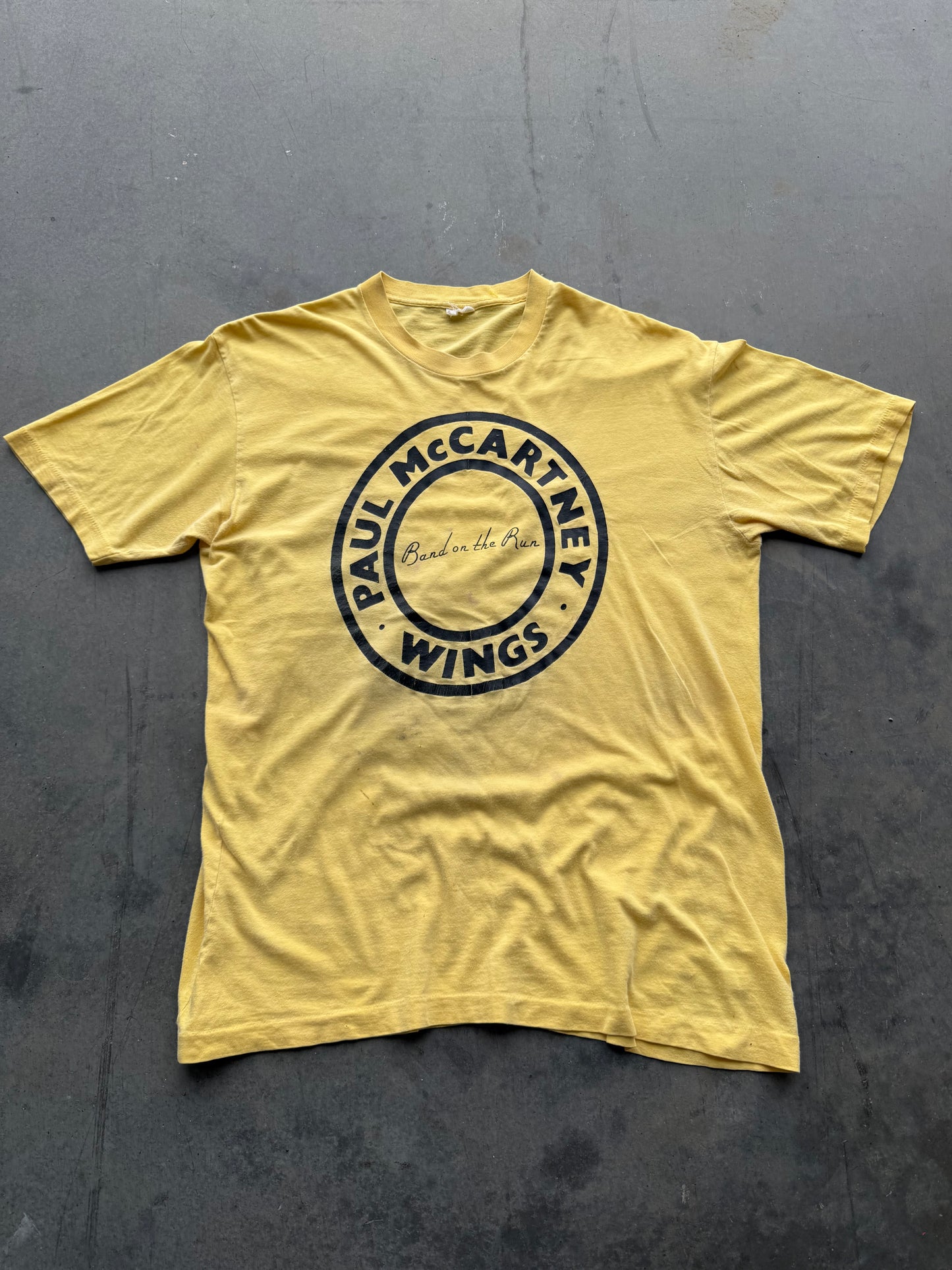 Vintage 70s Paul McCartney Band On The Run Wings Tee ( XL )