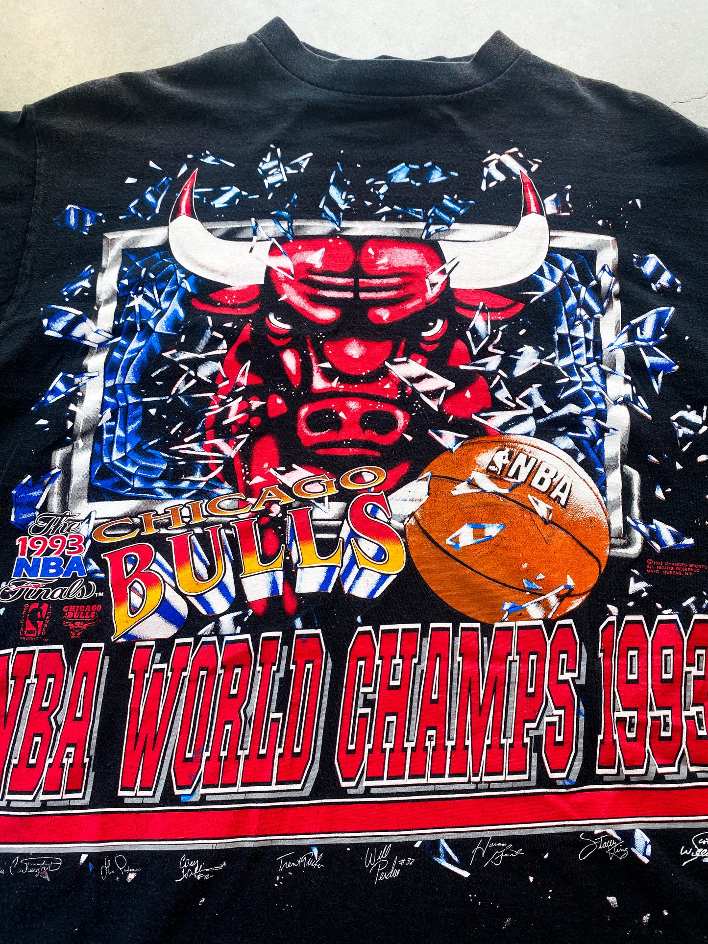 Vintage 1993 Chicago Bulls NBA Finals Shattered BackBoard Tee ( XL )