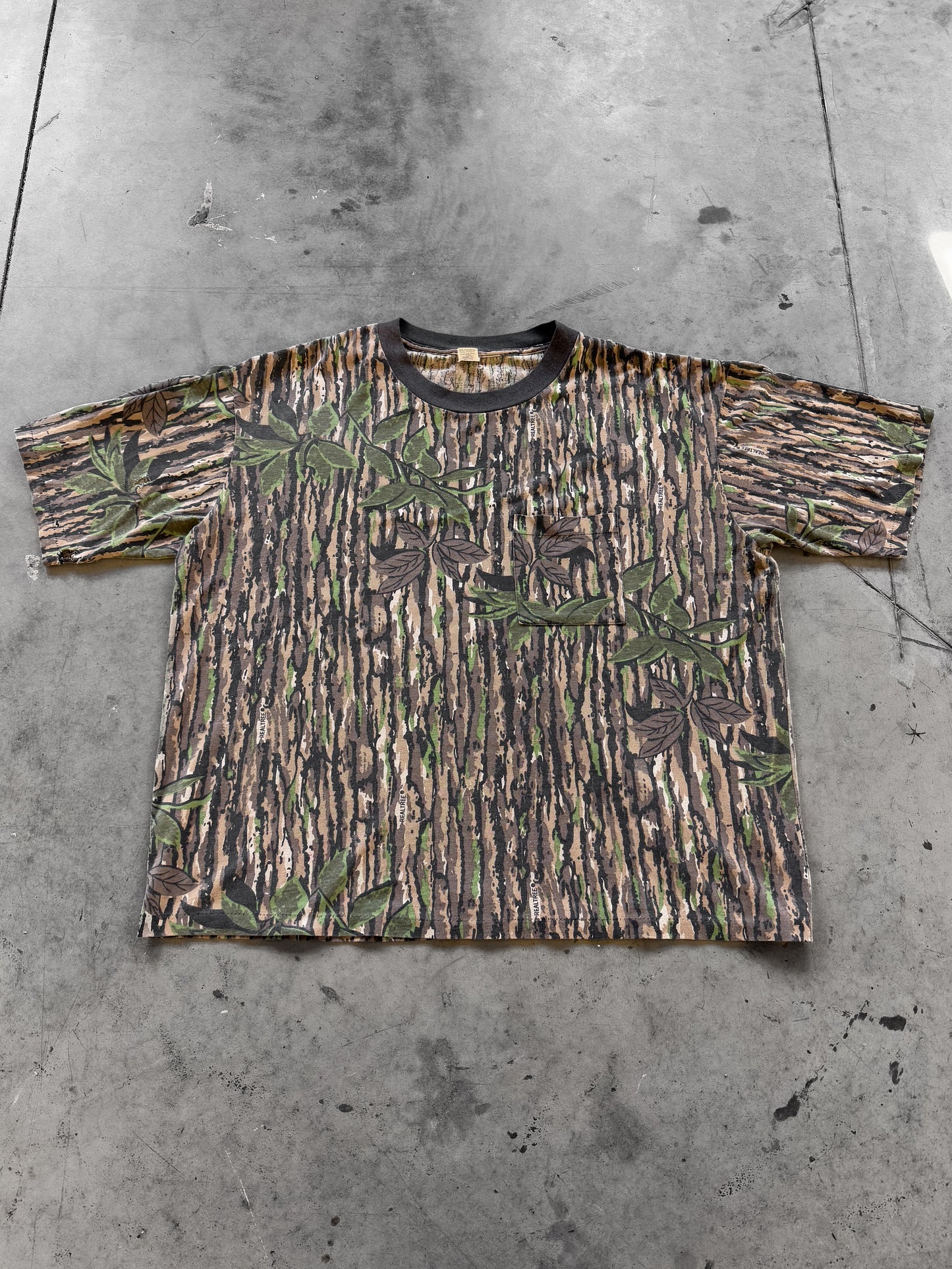Vintage 90’s Boxy Camo Tee ( XL )