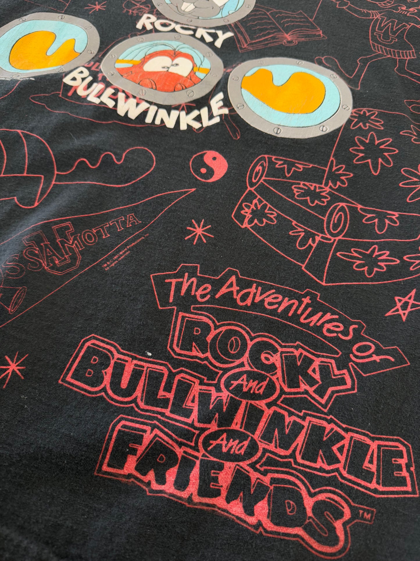 Vintage 1992 Rocky & Bullwinkle AOP Cartoon Tee ( XL )