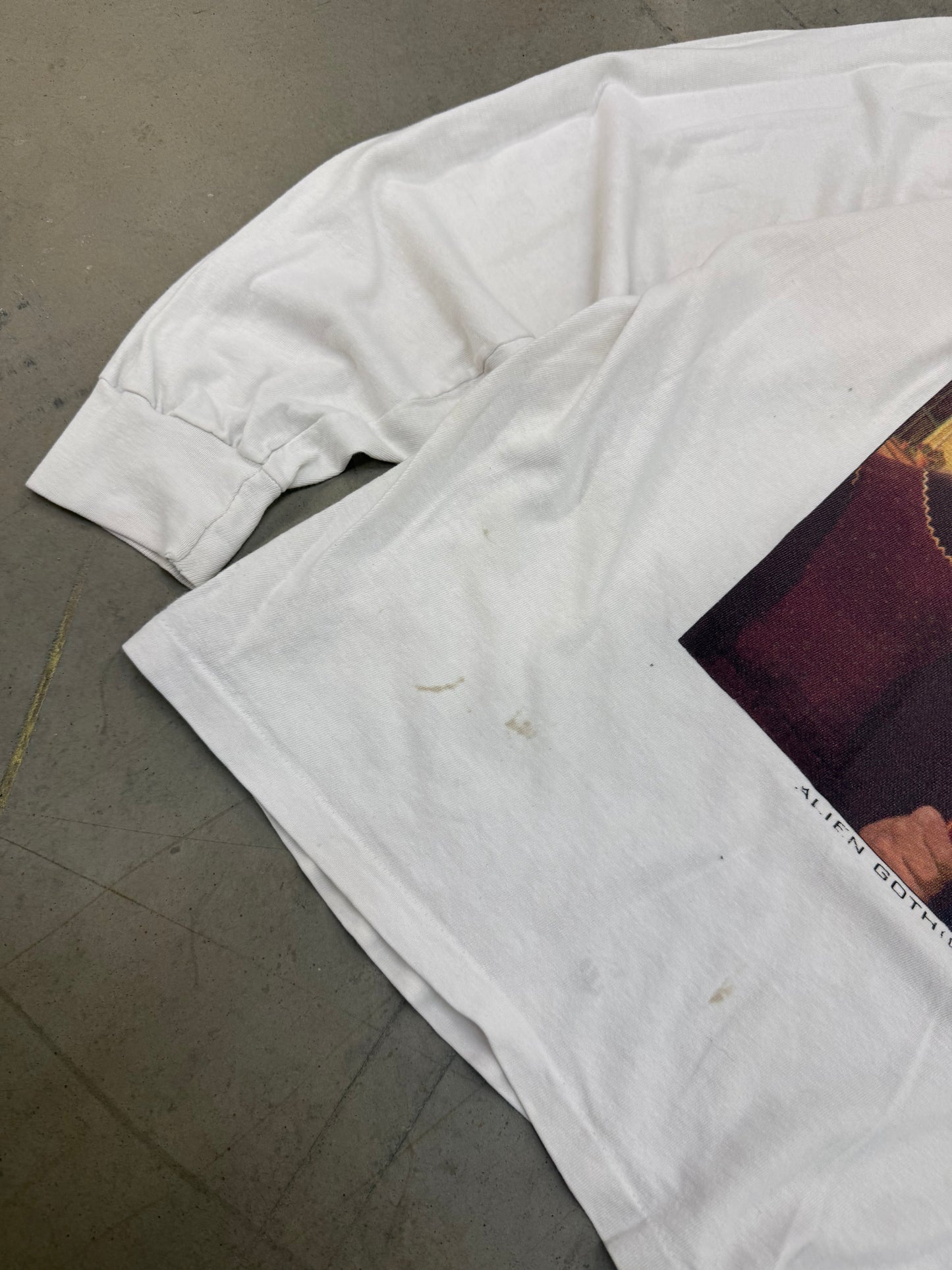 Vintage 90s Alien Gothic Parody Tee ( Large )