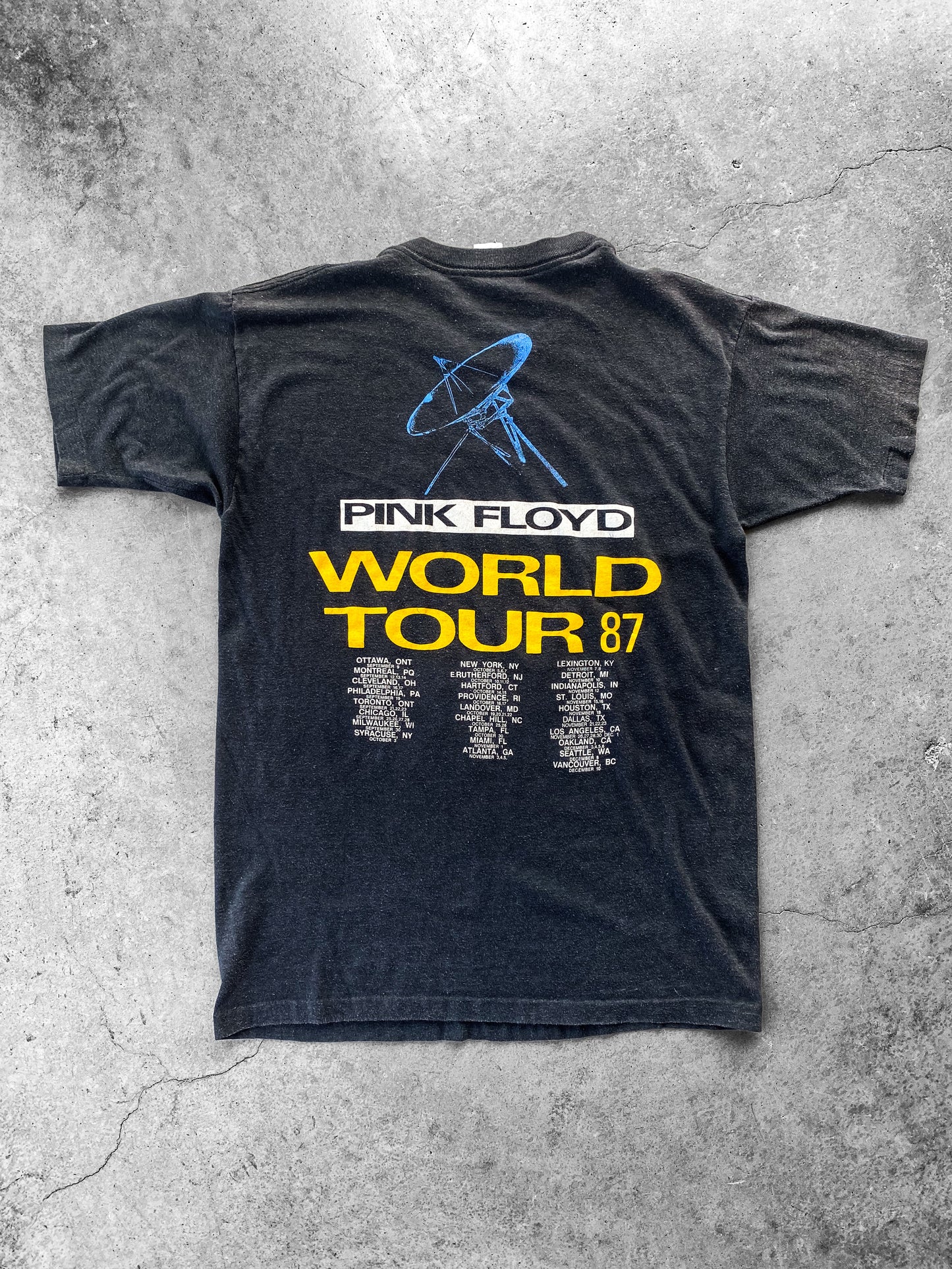 Vintage 1987 Pink Floyd World Tour Tee ( Med / Small )