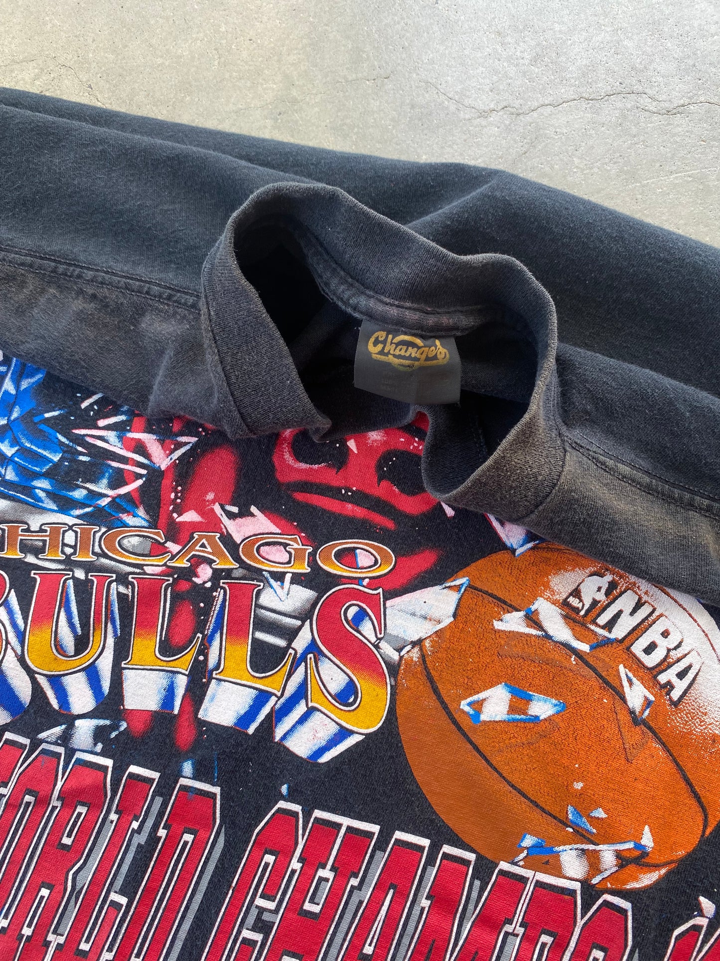 Vintage 1993 Chicago Bulls NBA Finals Shattered BackBoard Tee ( XL )