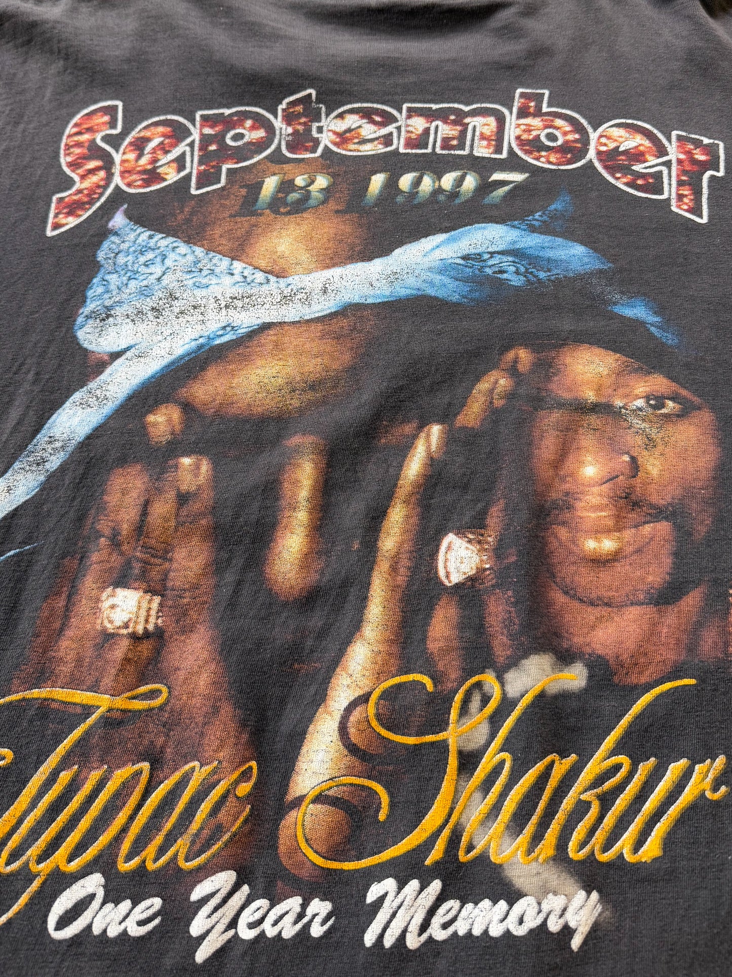 Vintage 90’s 2Pac Bootleg Memorial Rap Tee ( XL )