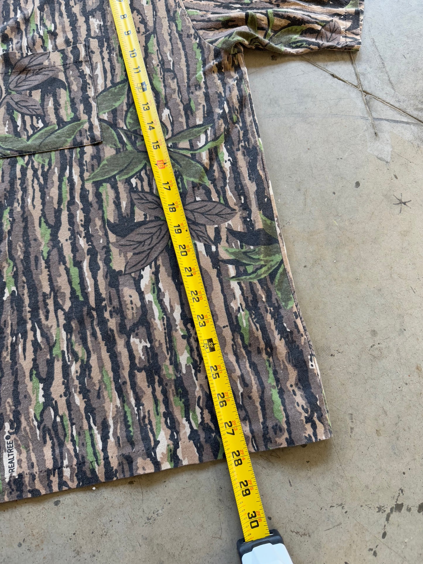 Vintage 90’s Boxy Camo Tee ( XL )