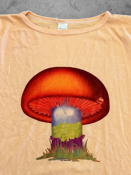 Vintage 1976 Mushroom Art Tee ( Medium )