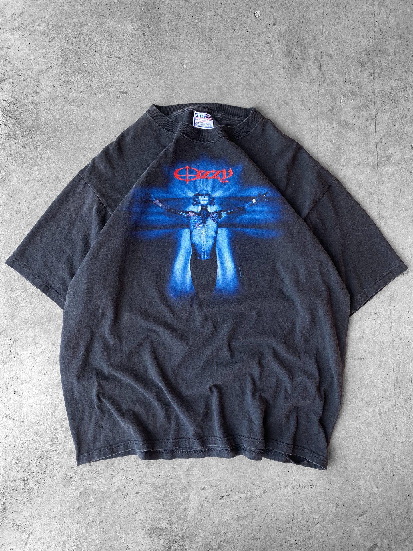 Vintage 2001 Ozzy Ozbourne “Down To Earth” Tee ( XL )