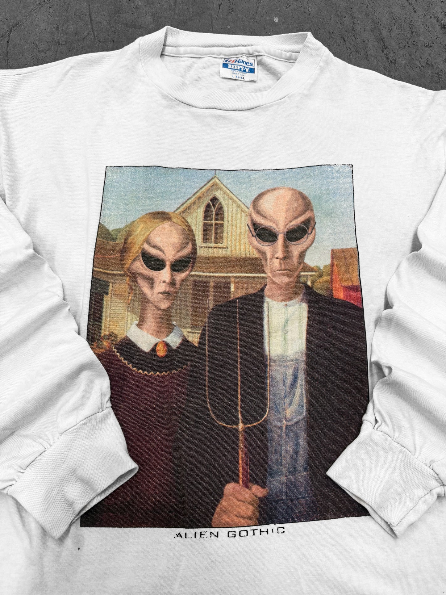 Vintage 90s Alien Gothic Parody Tee ( Large )