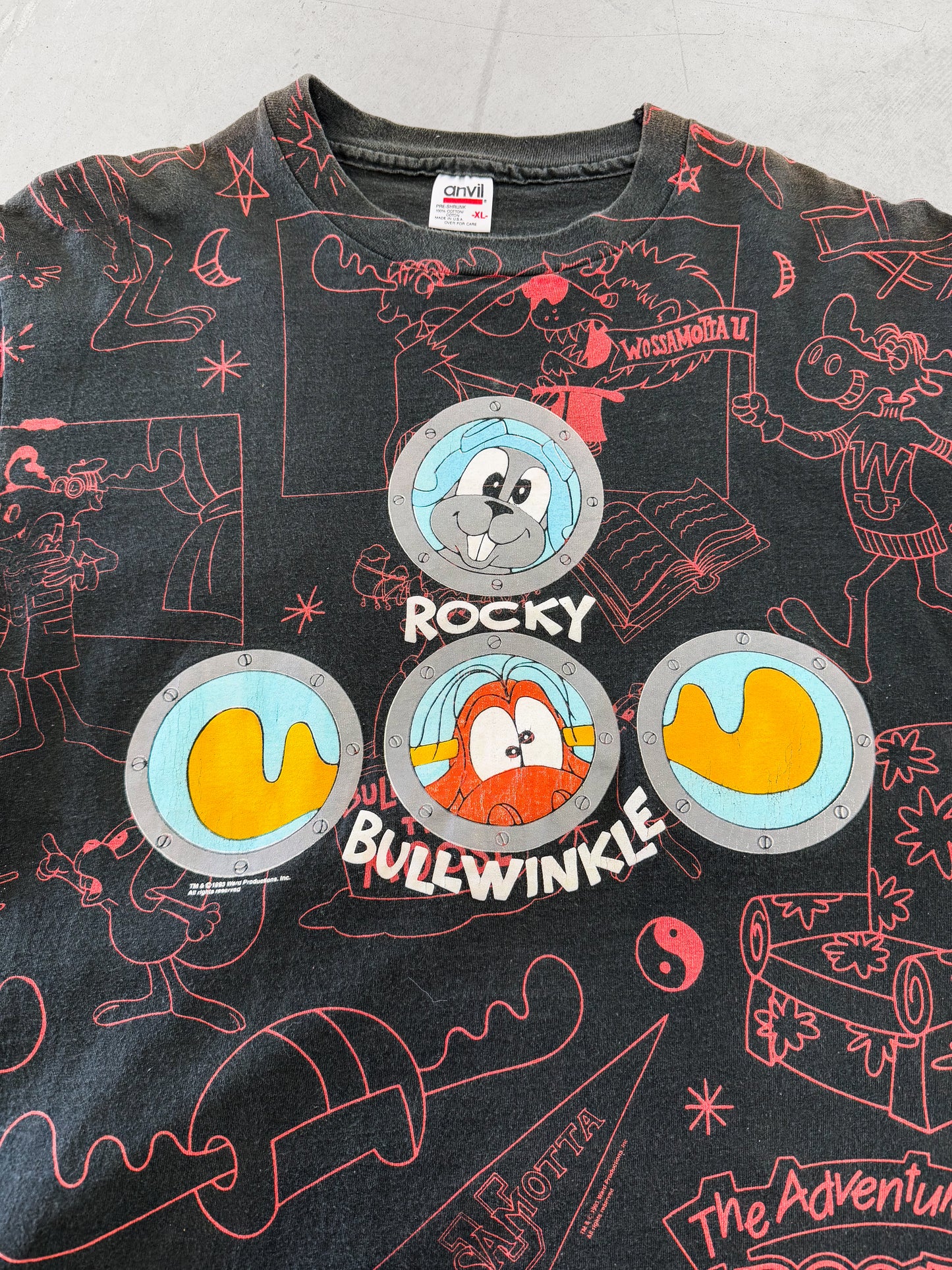 Vintage 1992 Rocky & Bullwinkle AOP Cartoon Tee ( XL )