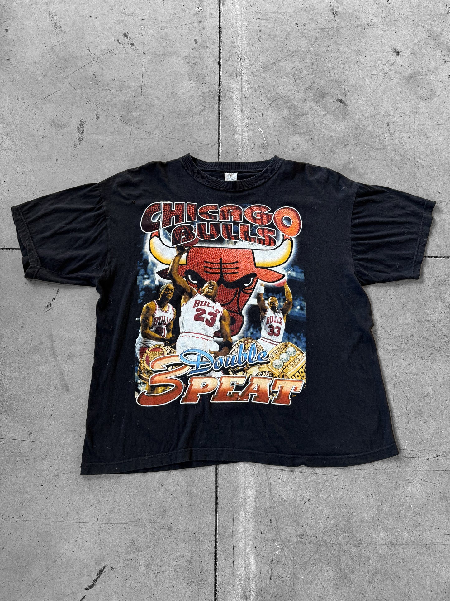 Vintage 90’s Chicago Bulls Double 3 Peat Bootleg Rap Tee ( XL )