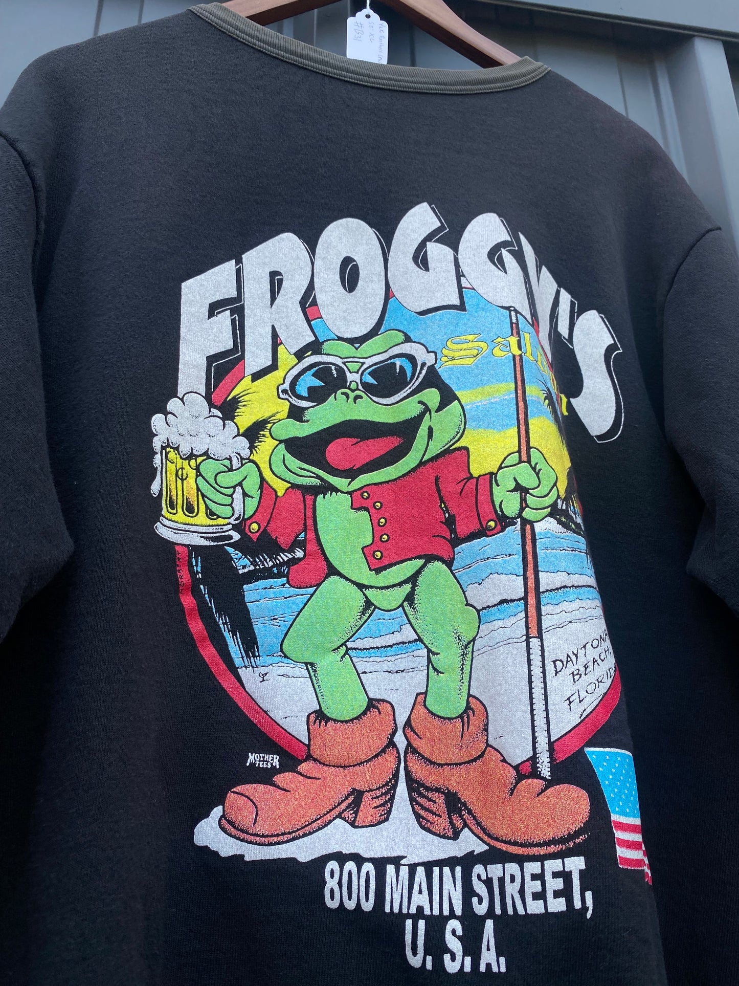 Vintage 90’s Froggy’s Saloon Black Faded & Distressed Crewneck ( XL )