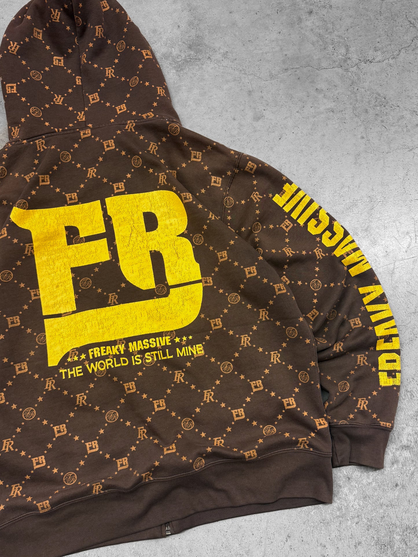 Vintage 2000s Y2K Freaky Massive Zip Up Hoodie ( XL )