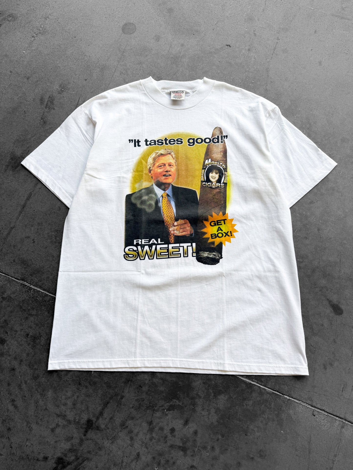 Vintage 1990s Bill Clinton “It Tastes Good” Monica Lewinsky Tee ( XL )