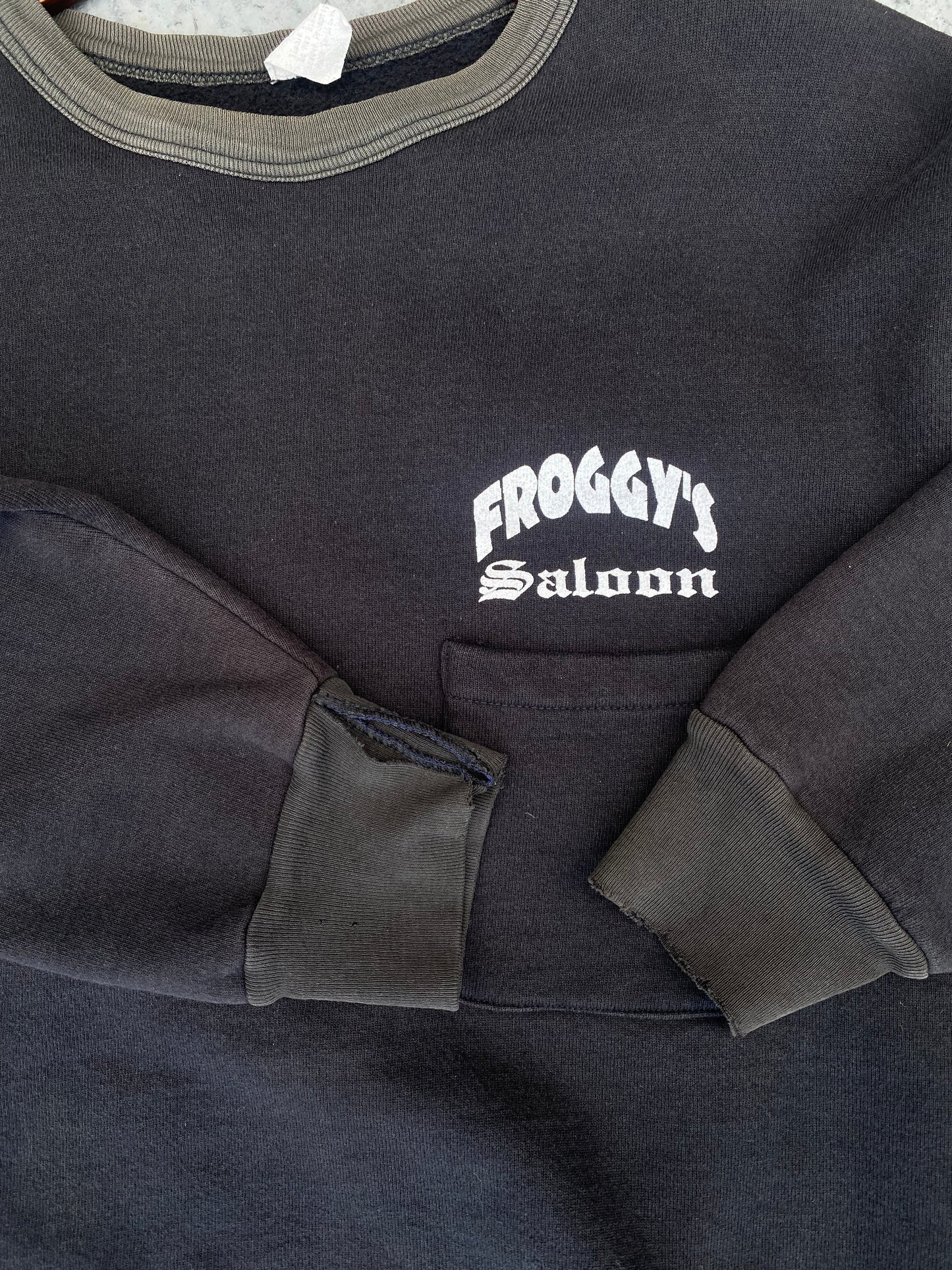 Vintage 90’s Froggy’s Saloon Black Faded & Distressed Crewneck ( XL )