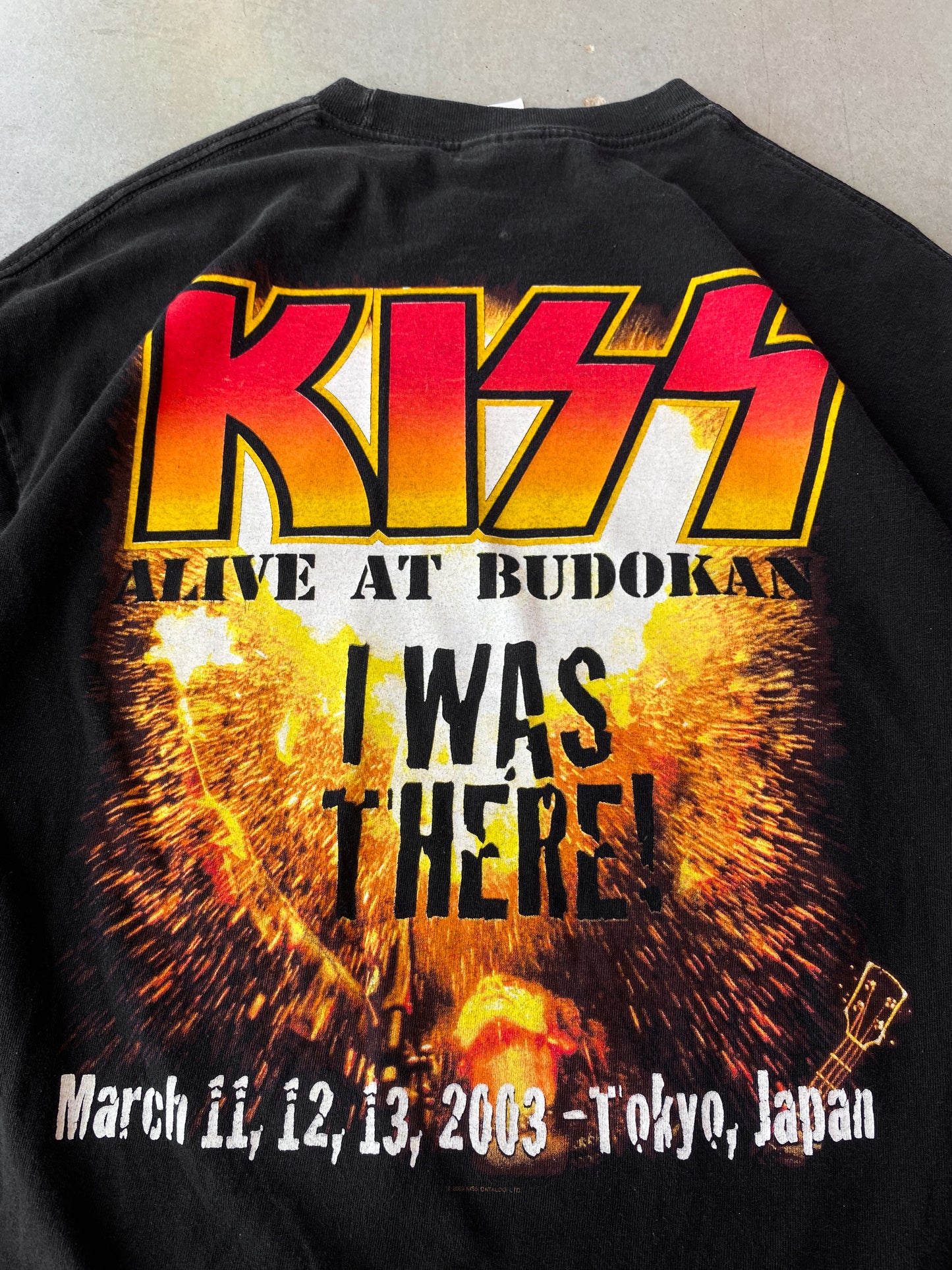 Vintage RARE 2003 Alive At Budokan KISS Band Tee ( XL )