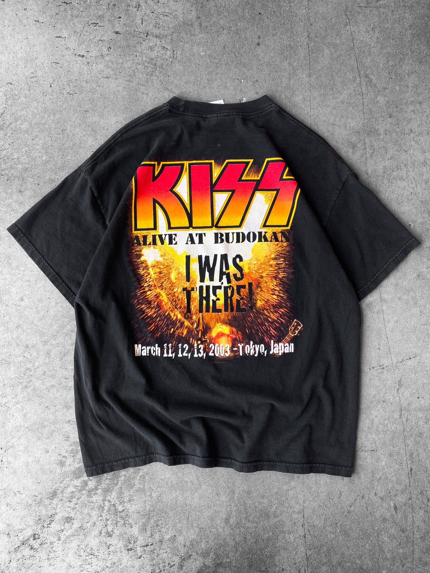 Vintage RARE 2003 Alive At Budokan KISS Band Tee ( XL )