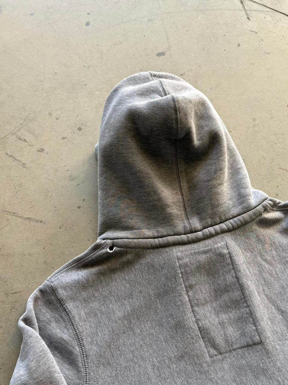 Vintage Early 2000s Abercrombie & Fitch Distressed Grey Hoodie ( Medium )