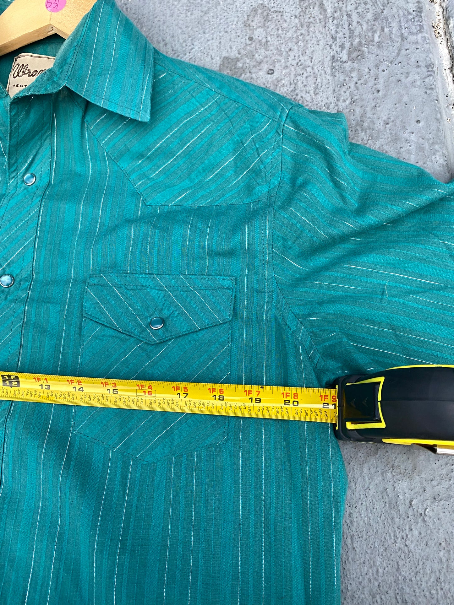 Vintage 90’s Wrangler Pearl Snap Teal Button Up