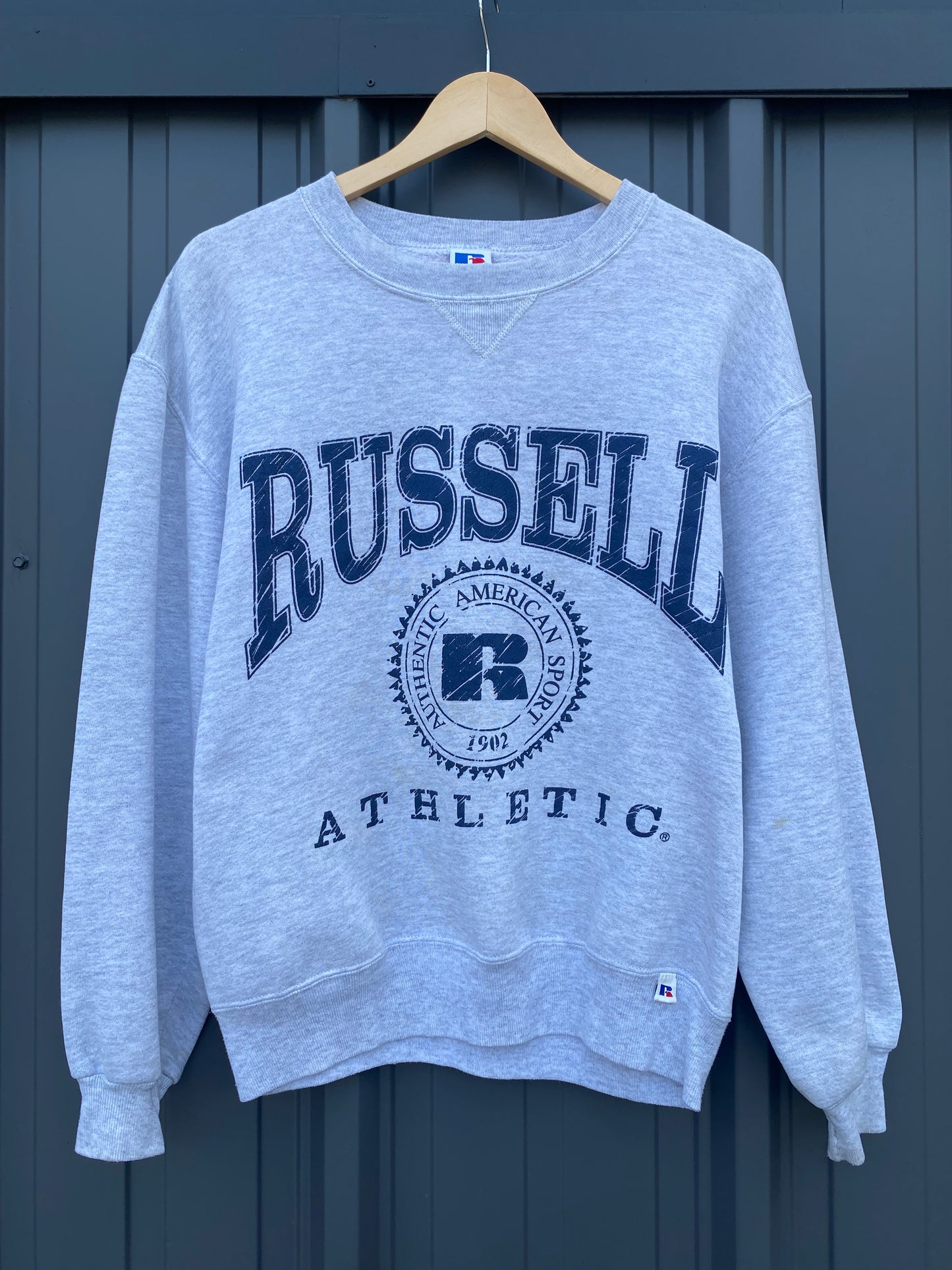 Vintage 90’s Russell Athletics Grey Crewneck ( Medium )