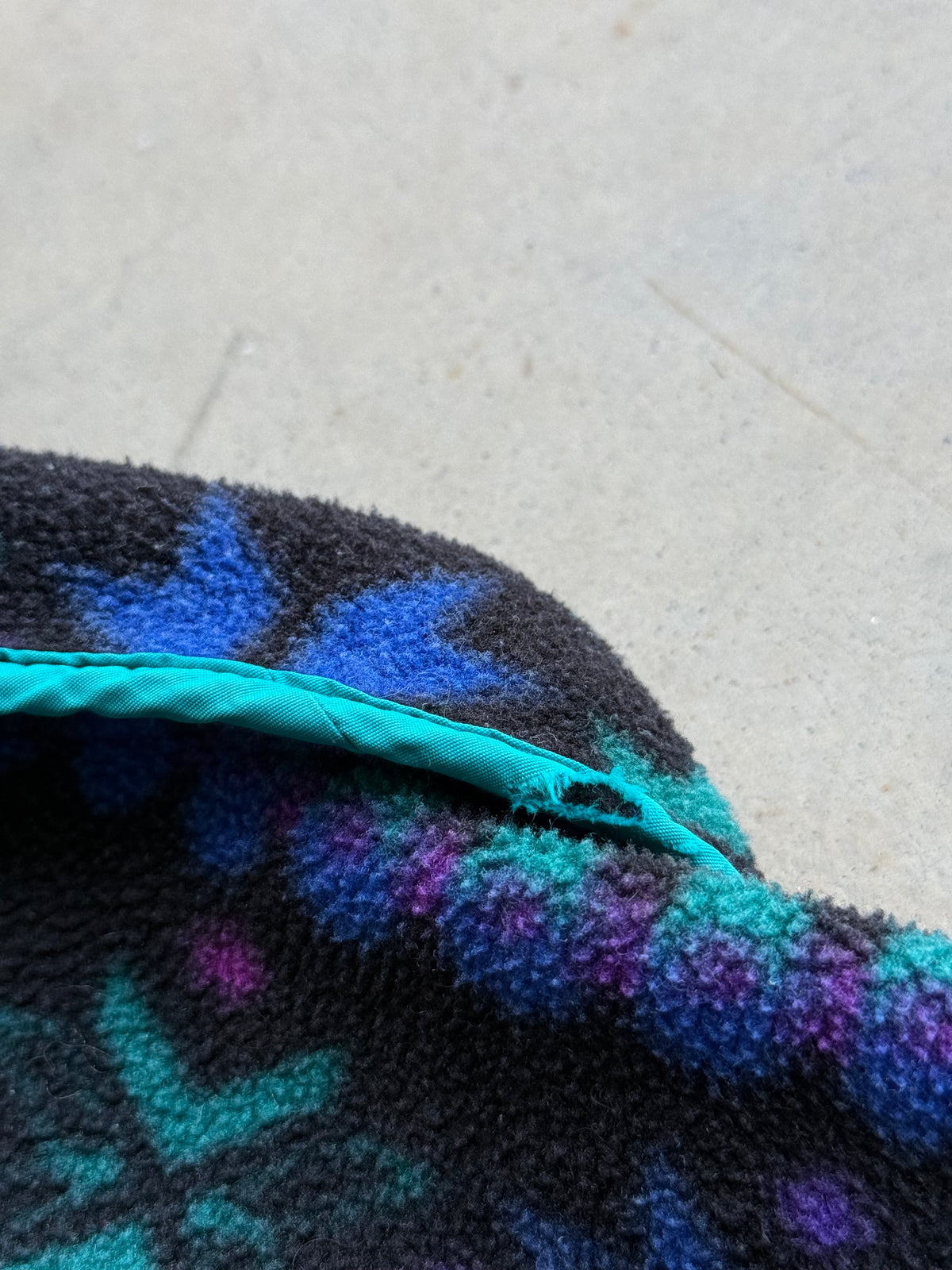 Vintage 90s LL Bean Snowflake Colorful Fleece ( Wmns Large )