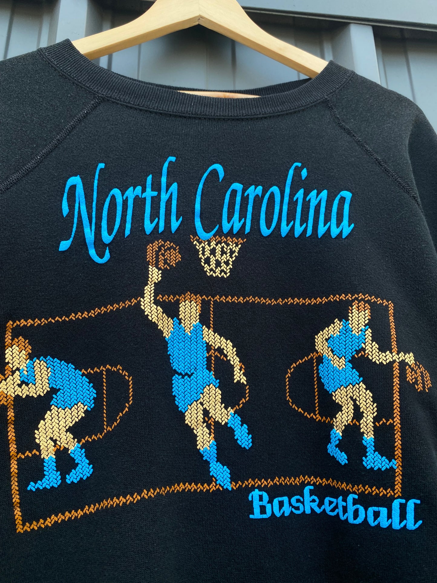 Vintage 90’s North Carolina Tar Heels Black Crewneck ( XL Fits Best M )