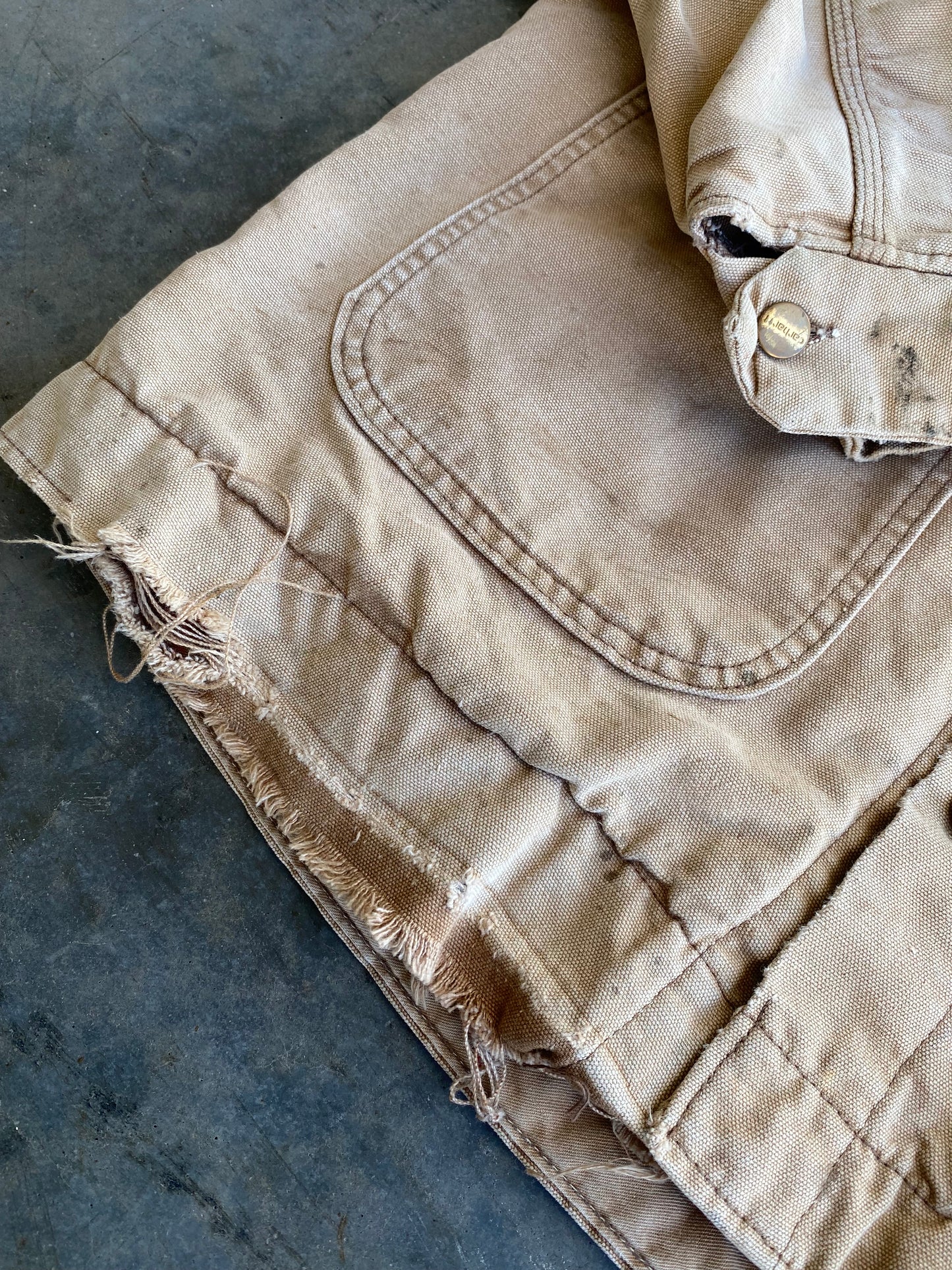 Vintage 90’s Carhartt Tan Chore Distressed Jacket ( XL )