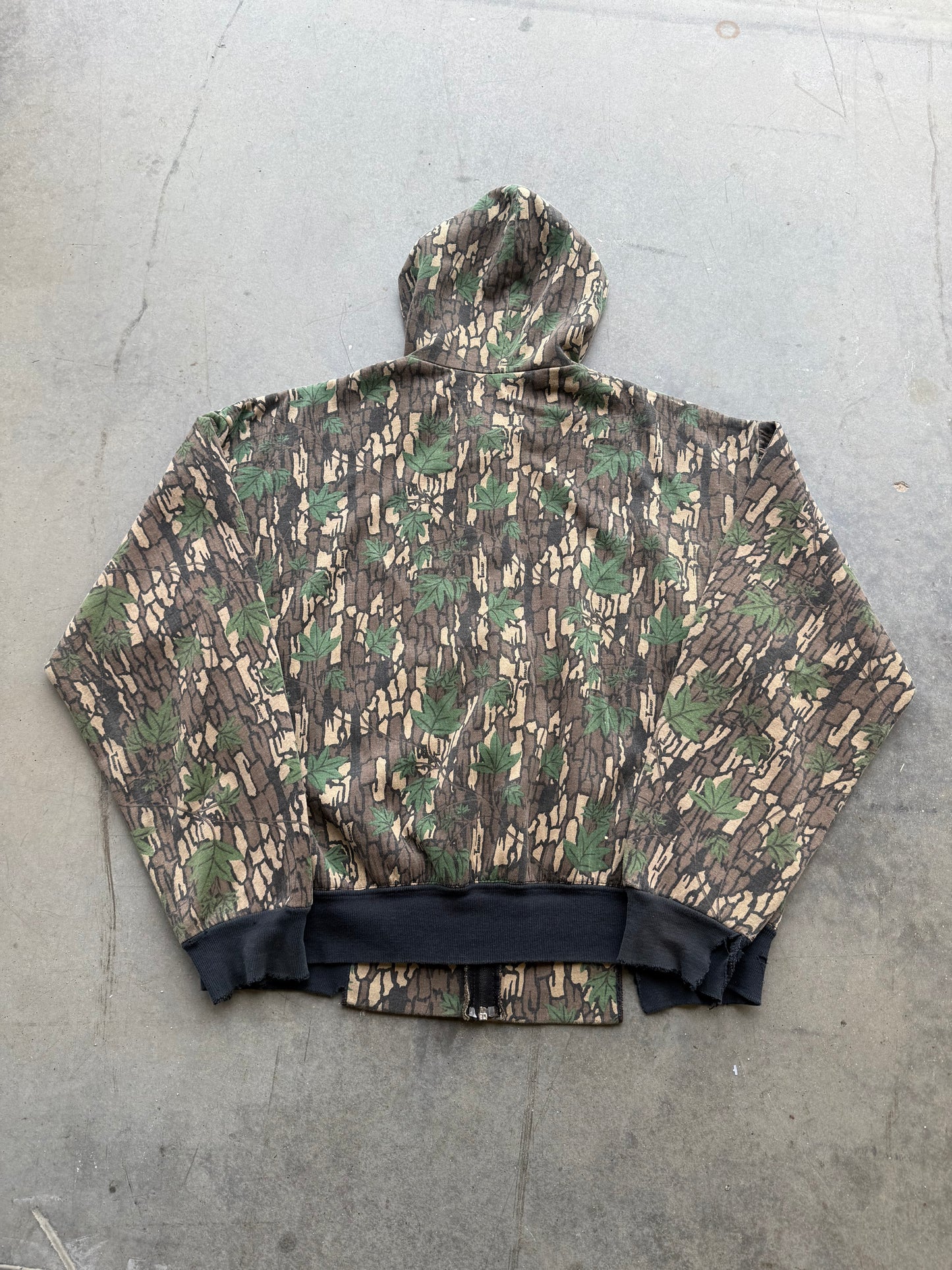 Vintage 1990s Thermal Lined Distressed Camo Zip Up Hoodie ( Large )