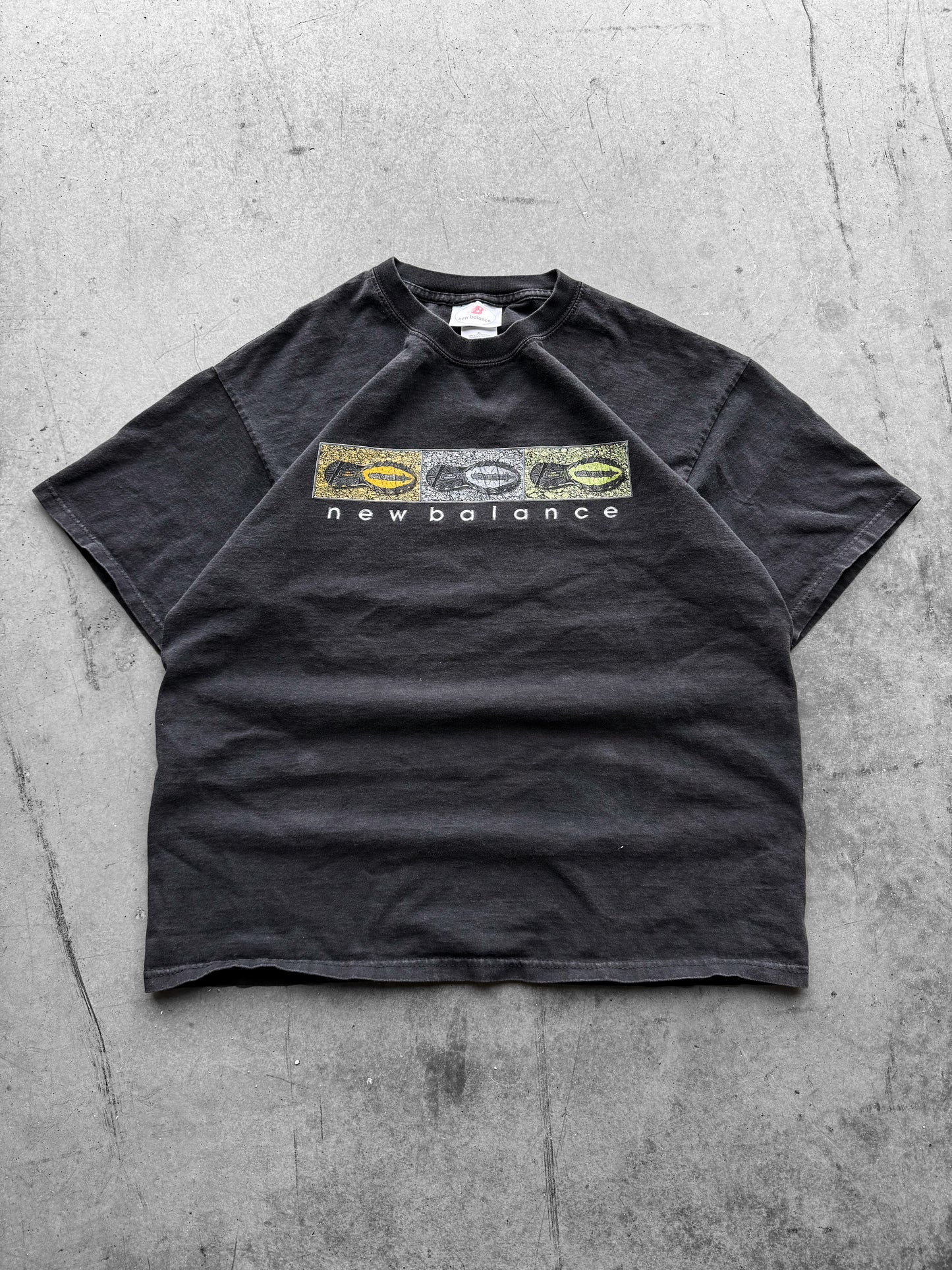 Vintage Early 2000s New Balance Shoes Promo Tee ( XL )