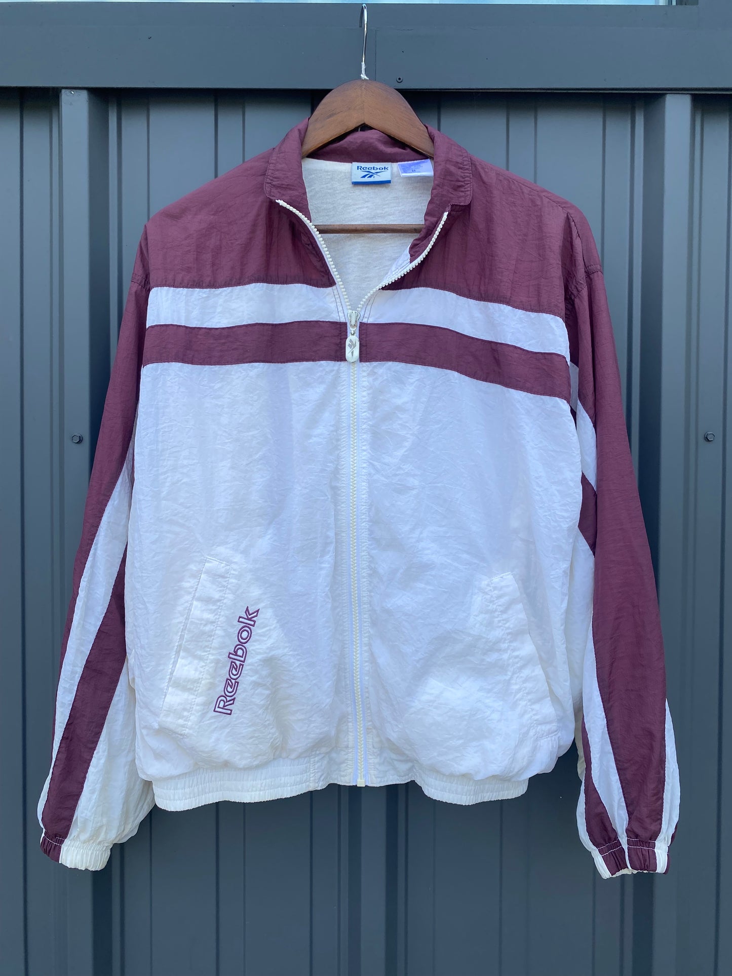 Vintage Y2K / 90’s Reebok Maroon & White Windbreaker ( Medium )