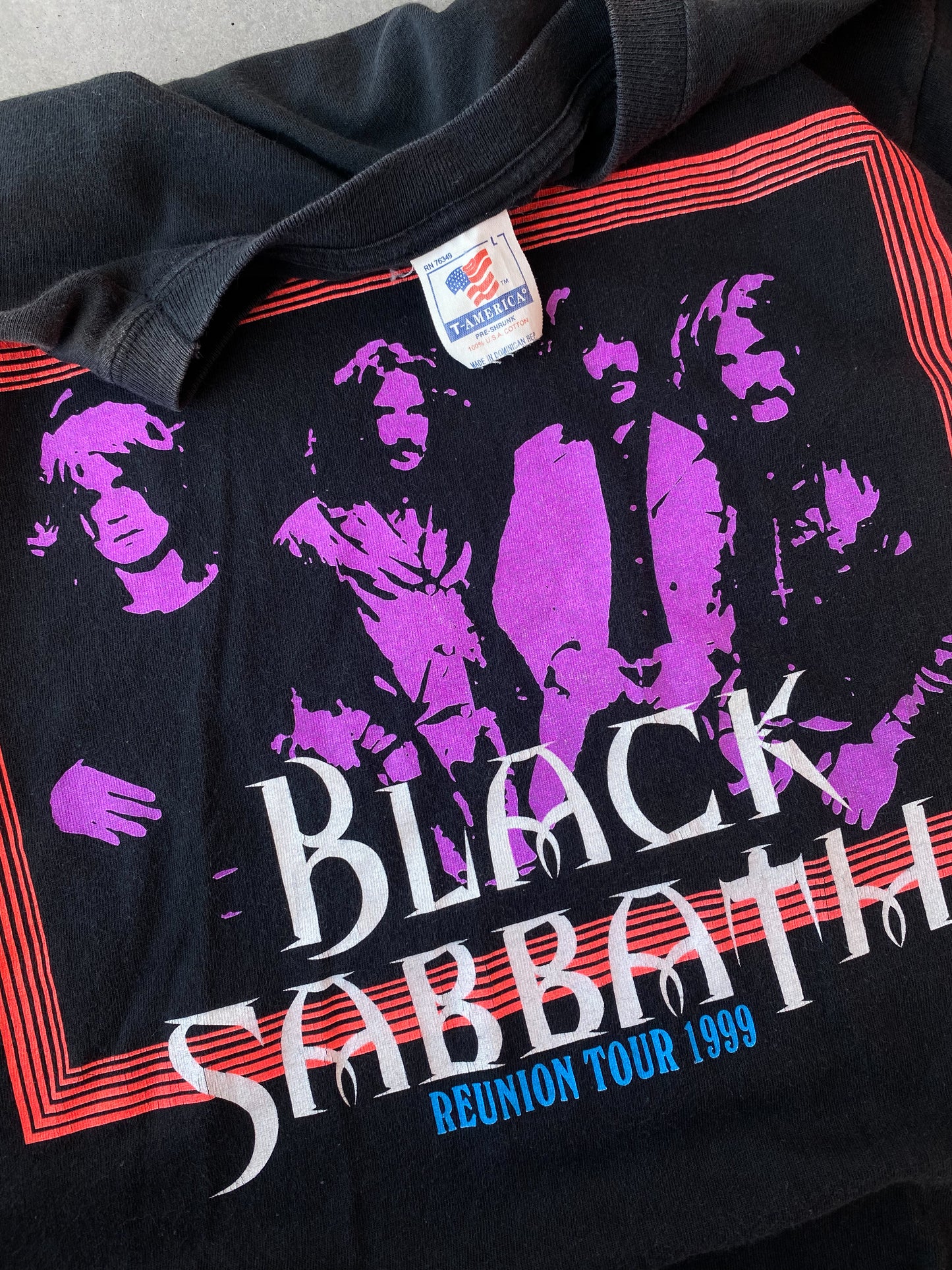 Vintage 1999 Black Sabbath Reunion Tour Band Tee ( Large )