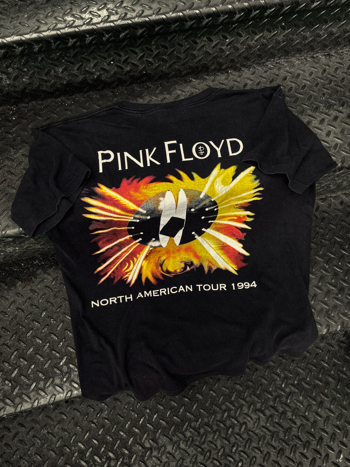 Vintage 1994 Pink Floyd North American Tour Tee ( Large )