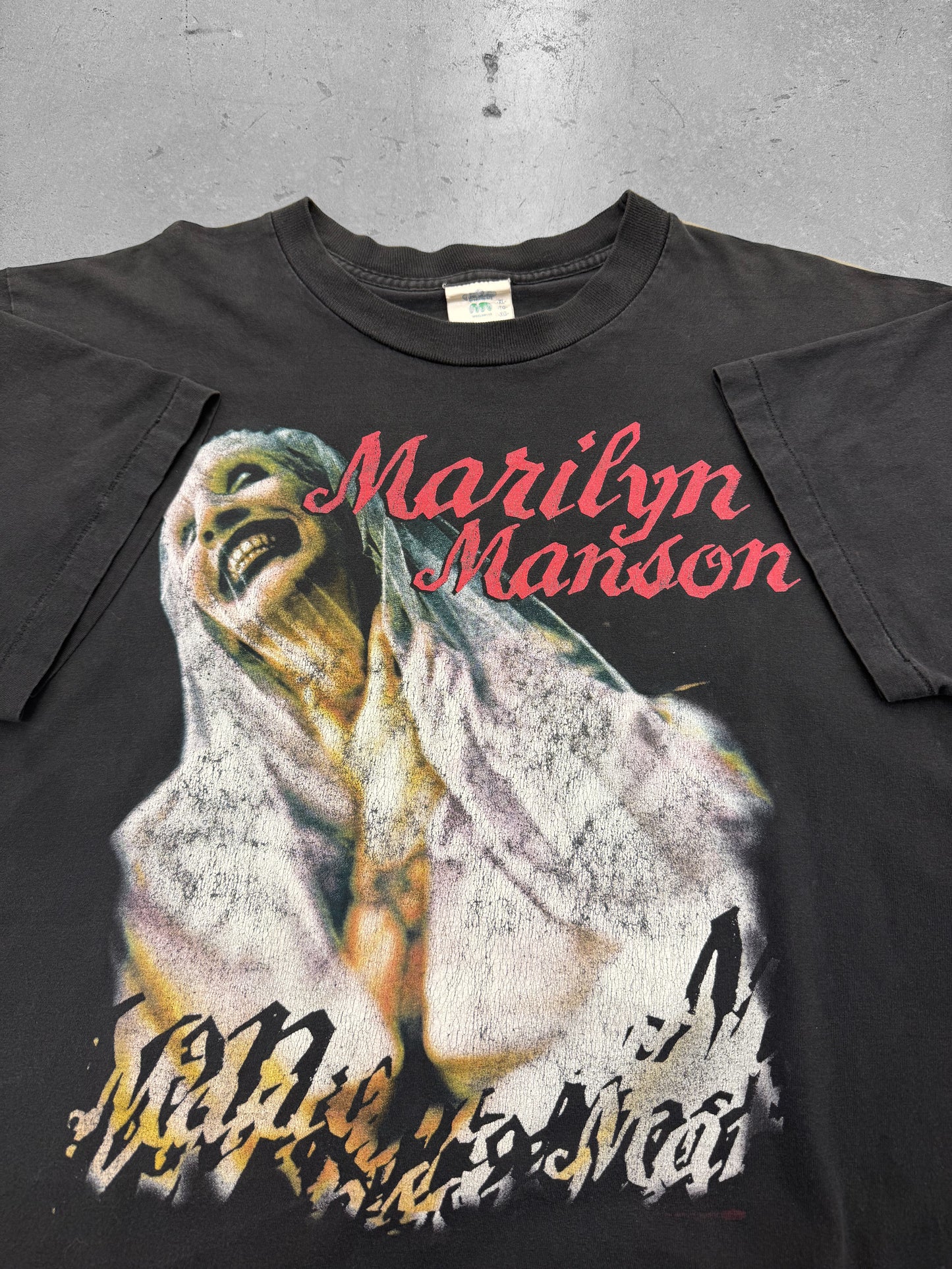 Vintage 1990s Marilyn Manson Sweet Dreams Faded Band Tee ( XL )