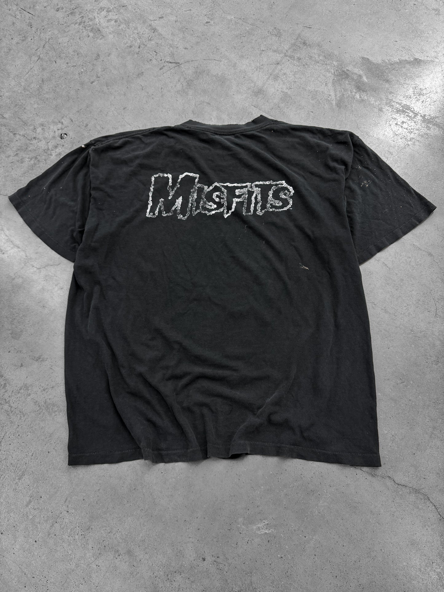 Vintage 1997 The Misfits Skull Thrashed & Worn Mens Tee ( XL )