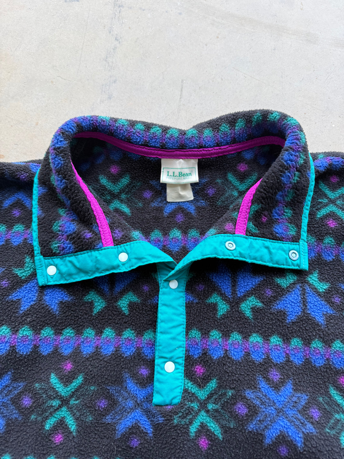 Vintage 90s LL Bean Snowflake Colorful Fleece ( Wmns Large )