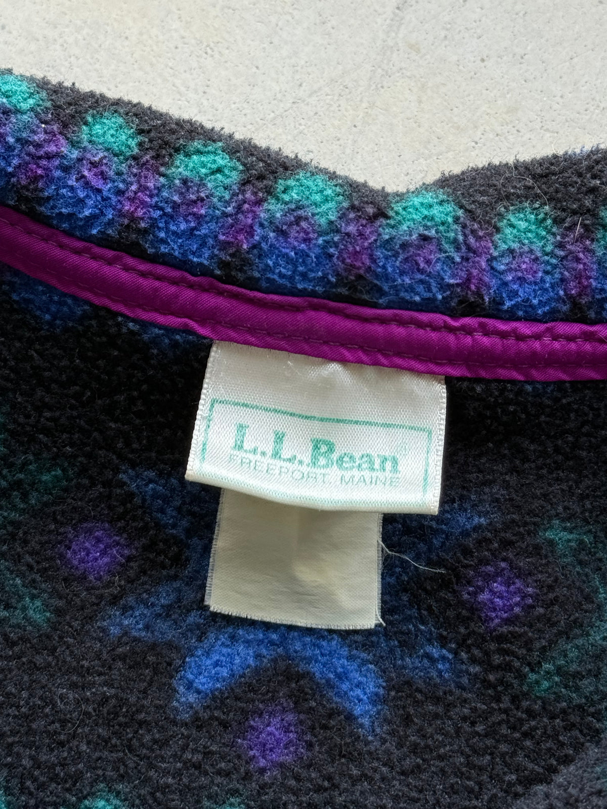 Vintage 90s LL Bean Snowflake Colorful Fleece ( Wmns Large )