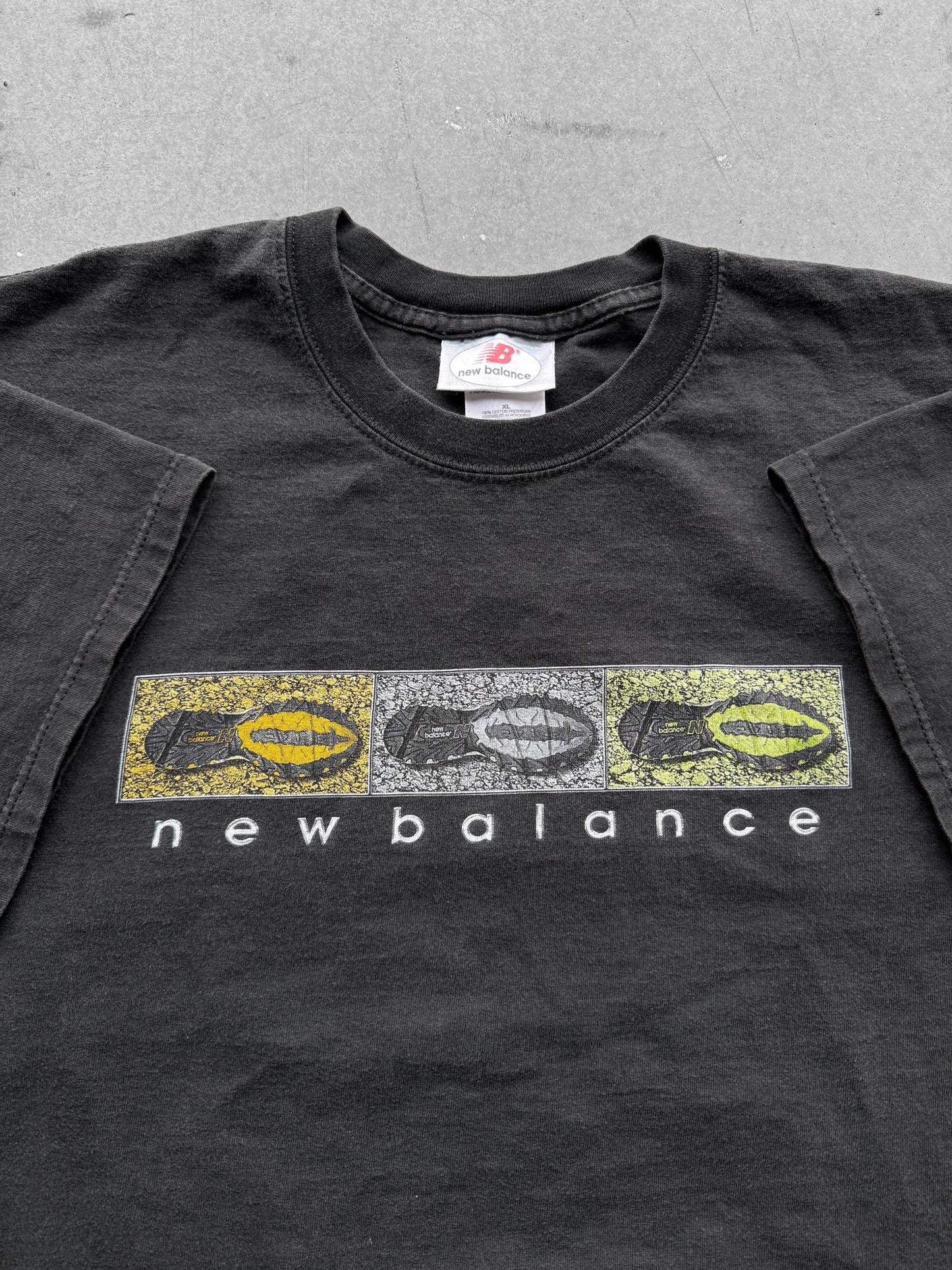 Vintage Early 2000s New Balance Shoes Promo Tee ( XL )