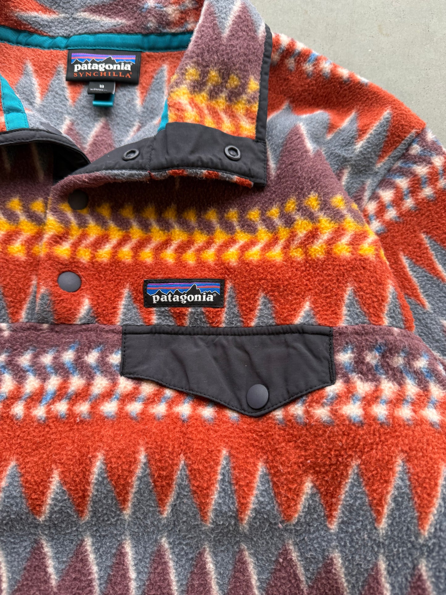 Vintage 2000s Patagonia Synchilla Aztec Fleece ( Medium )