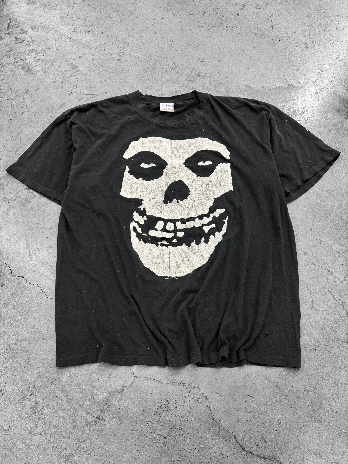 Vintage 1997 The Misfits Skull Thrashed & Worn Mens Tee ( XL )