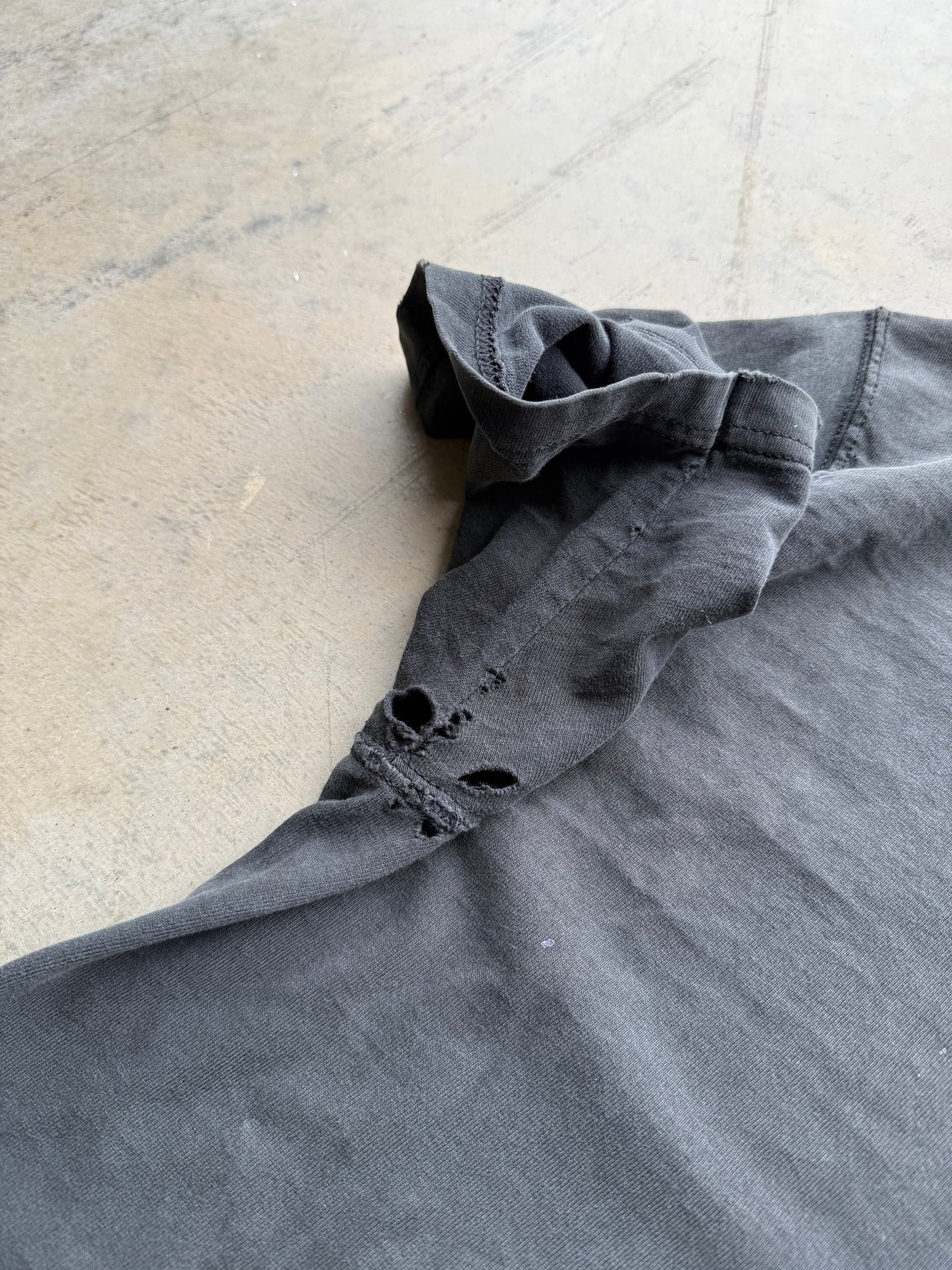 Vintage Y2K Hatebreed Band Distressed Band Tee ( Large )