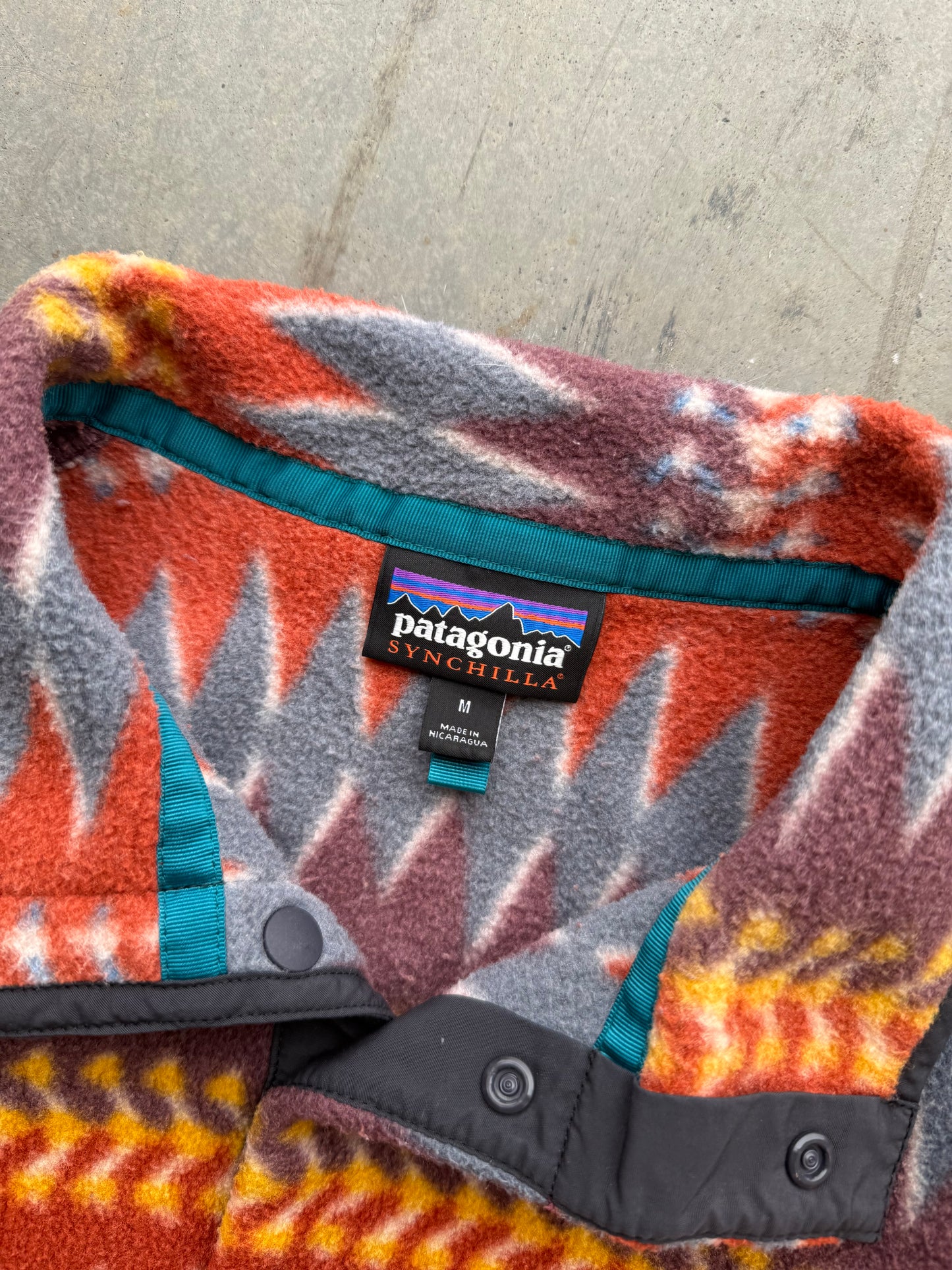 Vintage 2000s Patagonia Synchilla Aztec Fleece ( Medium )