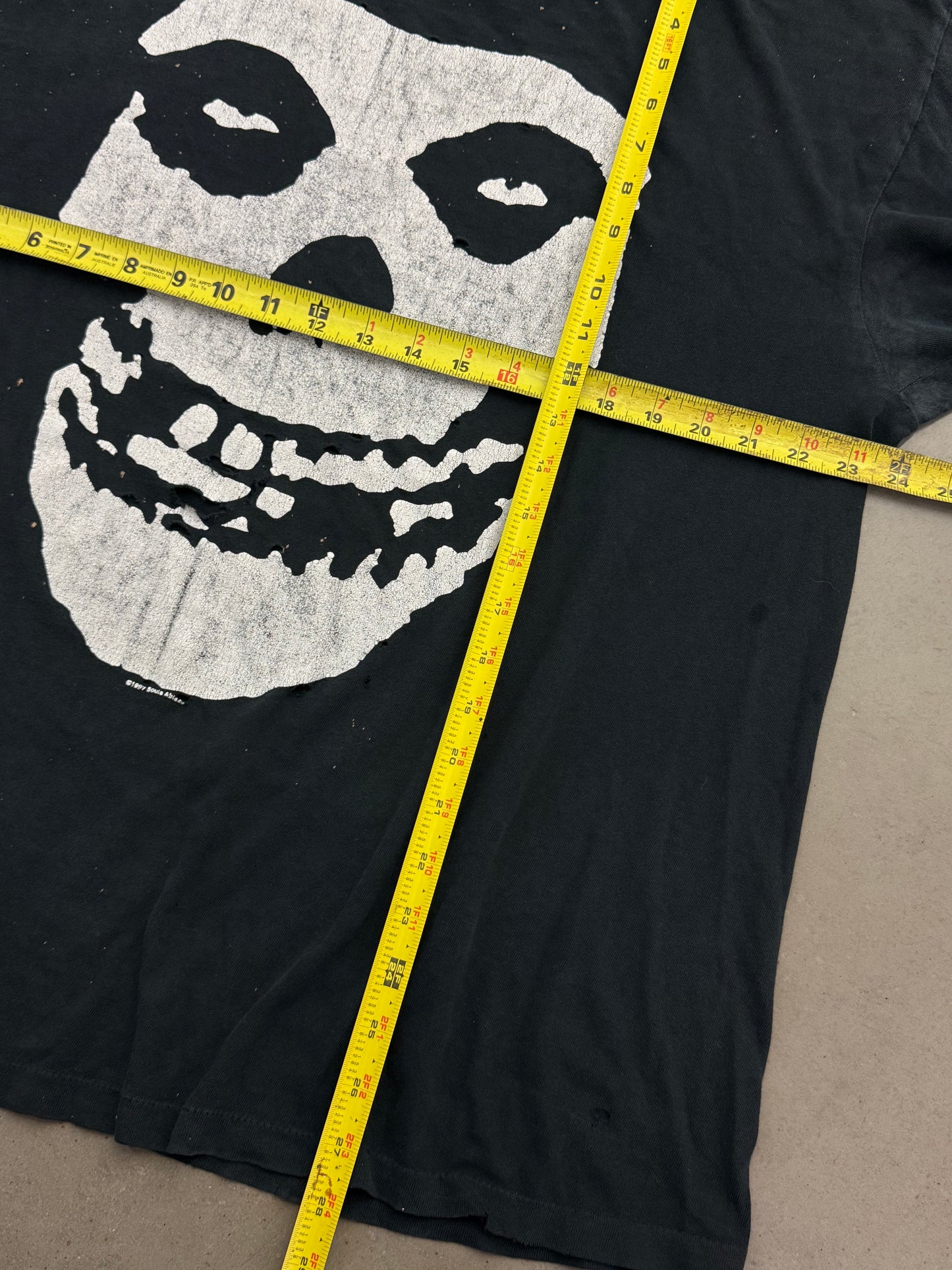 Vintage 1997 The Misfits Skull Thrashed & Worn Mens Tee ( XL )