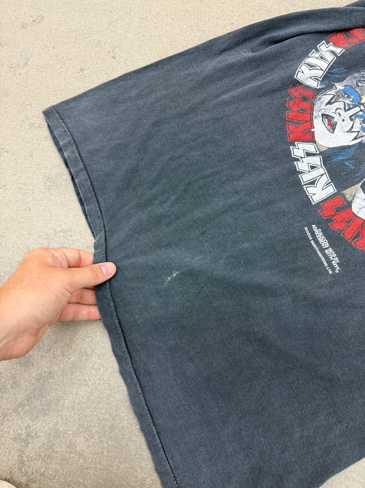 Vintage 1979 KISS World Tour Tee ( Large )