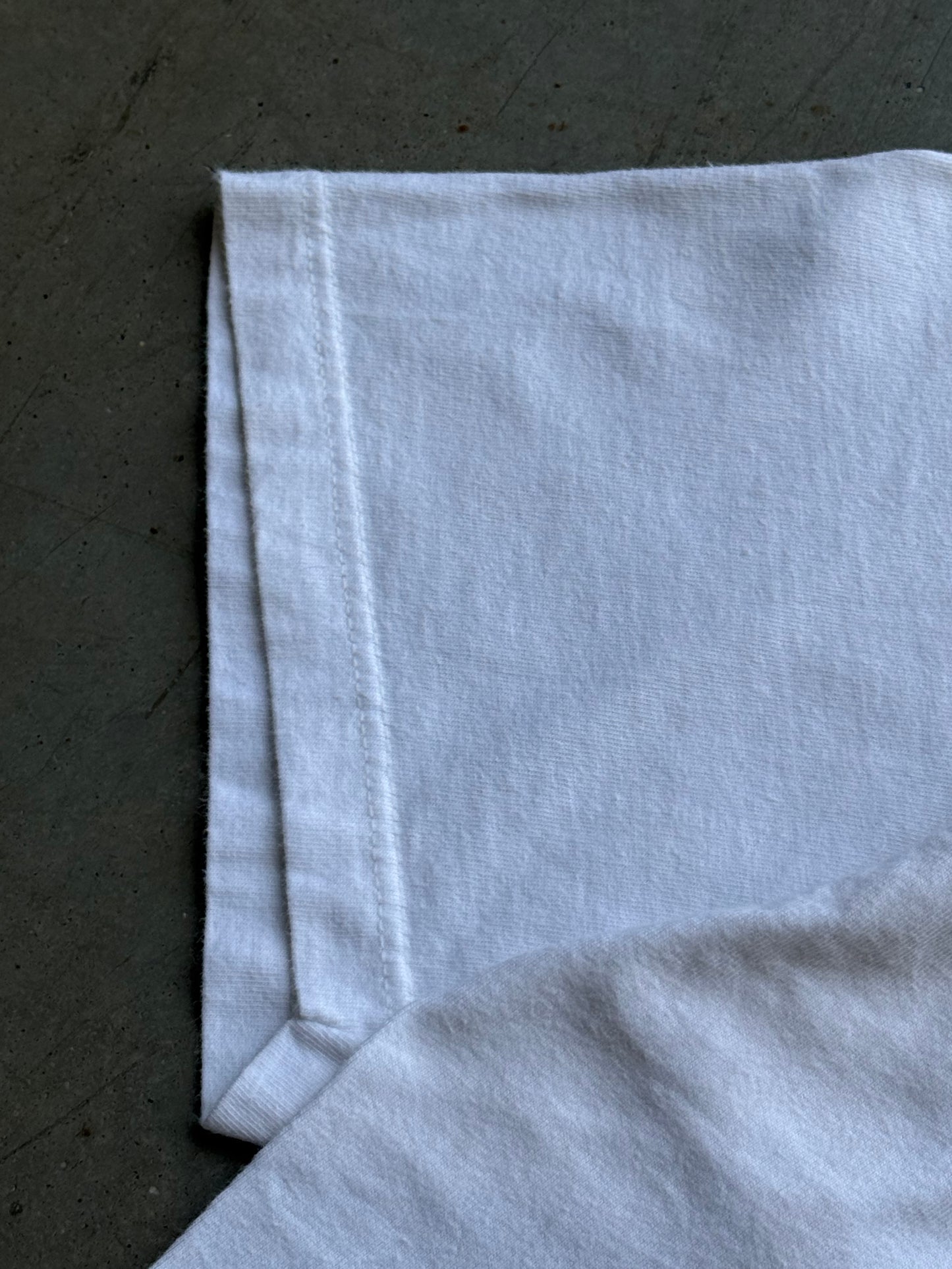 Vintage 1990s Aéropostale Surf Shirt Art Tee ( Large )